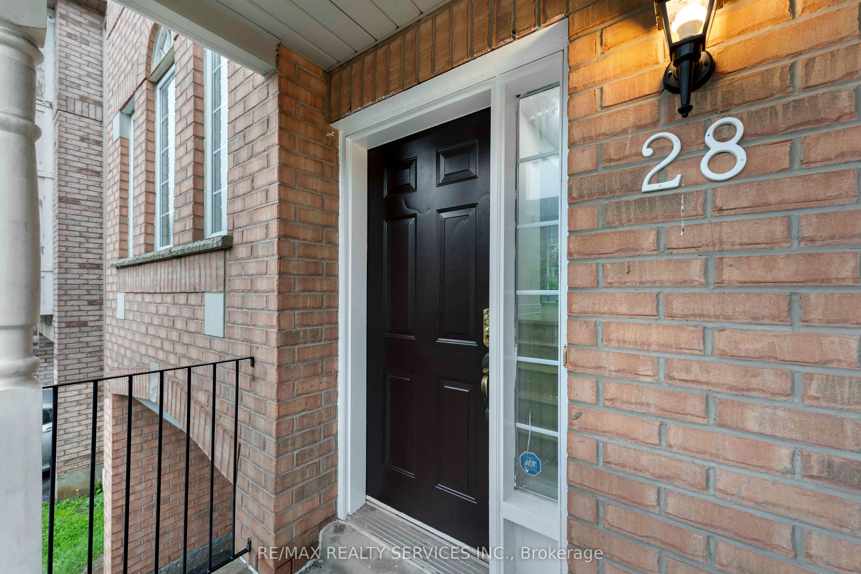 80 Acorn Place, #28