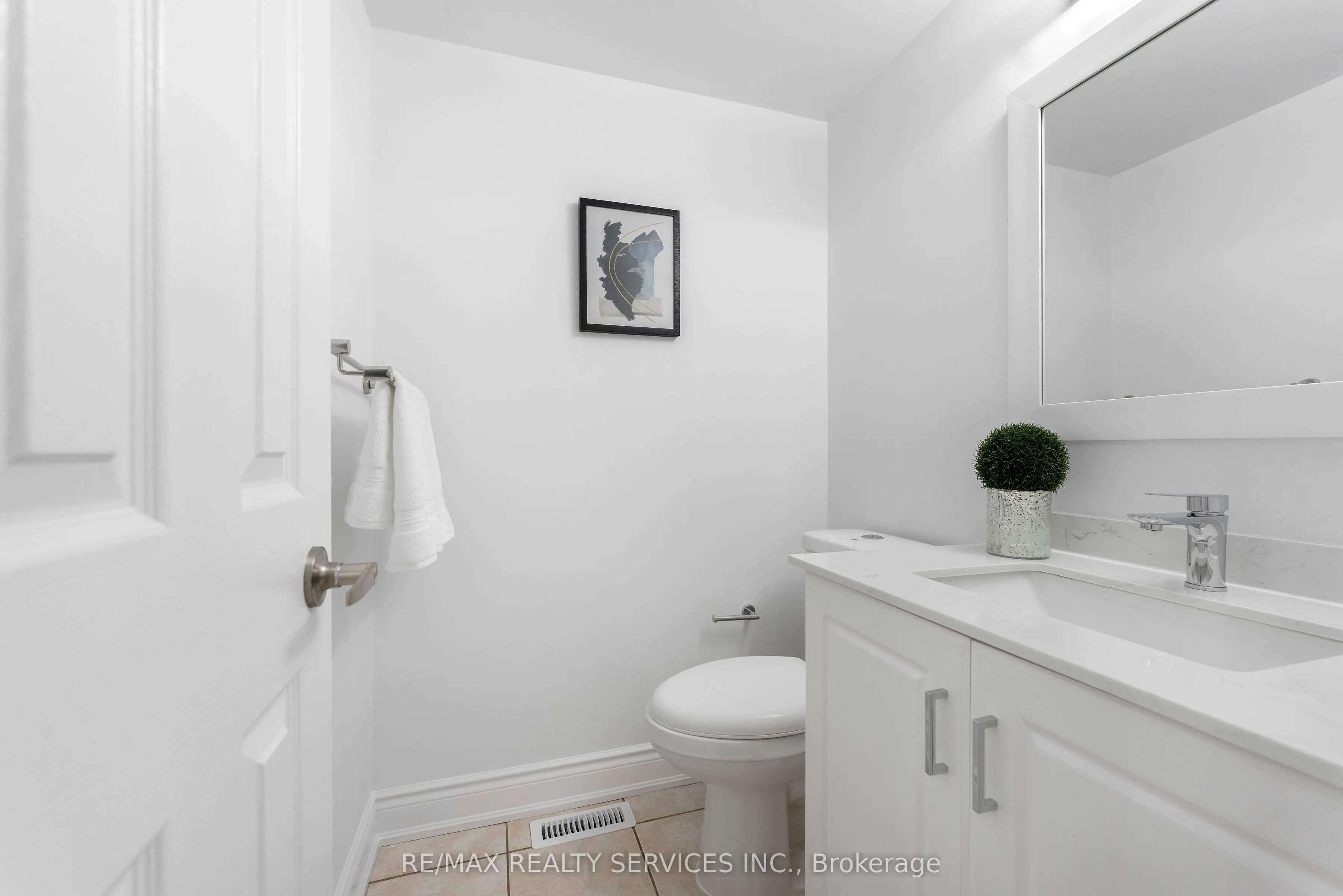 80 Acorn Place, #28