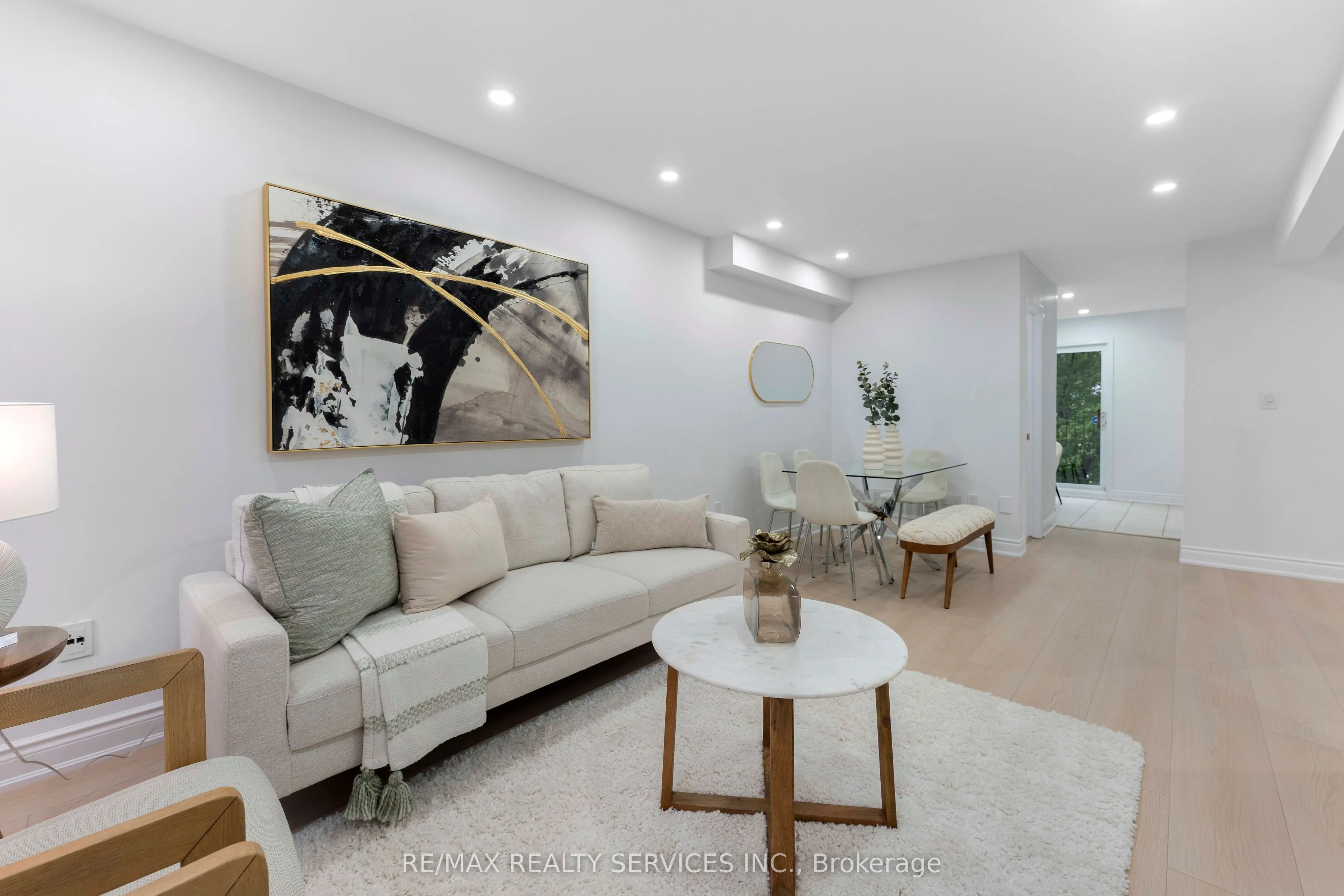 80 Acorn Place, #28