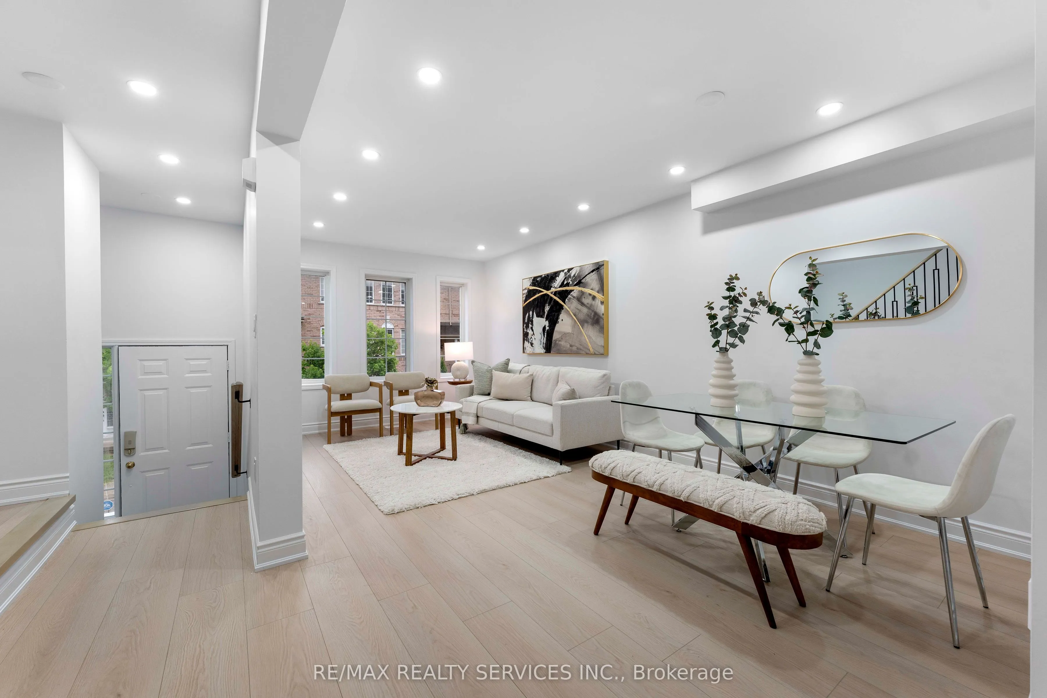 80 Acorn Place, #28