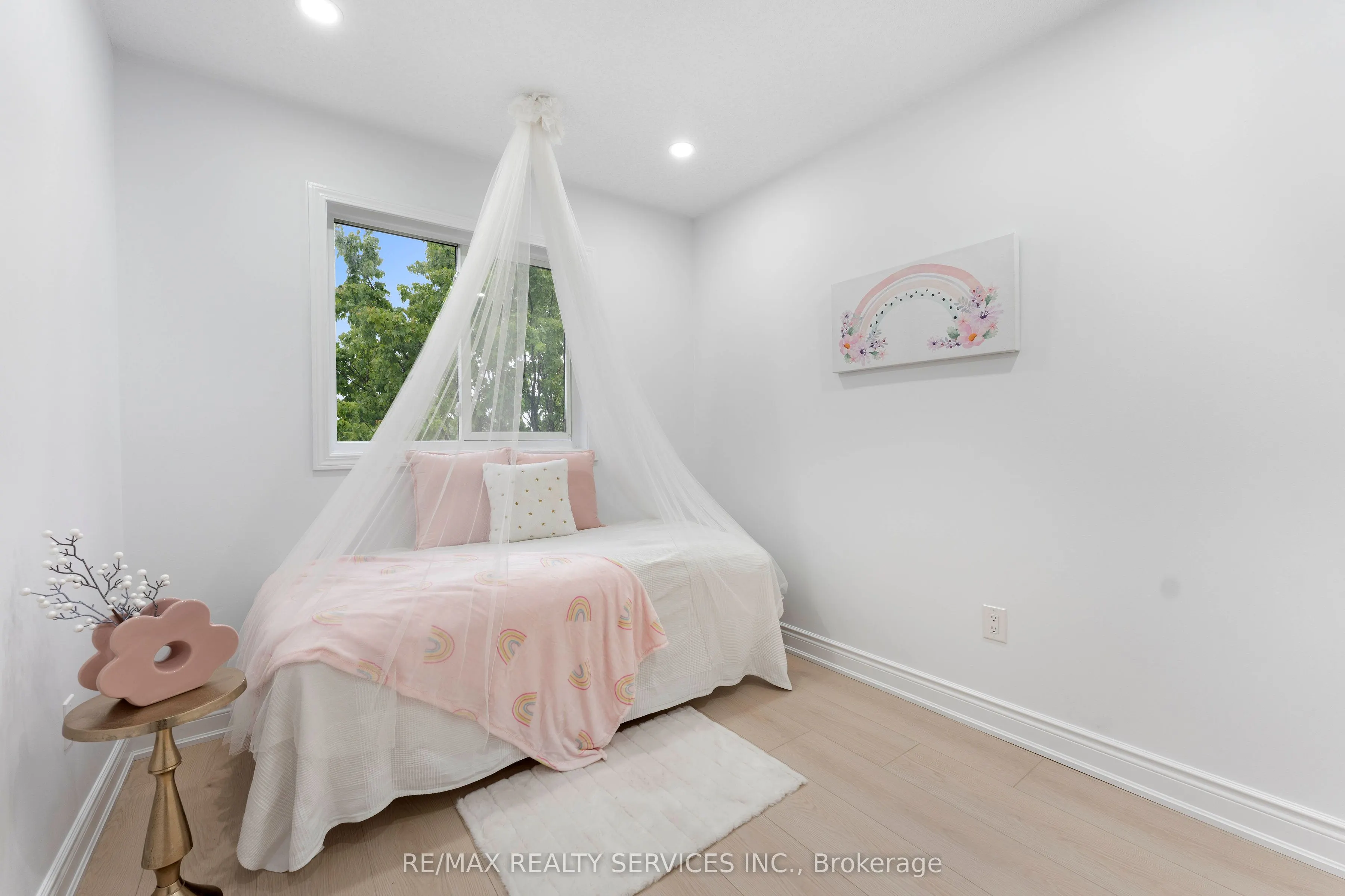 80 Acorn Place, #28