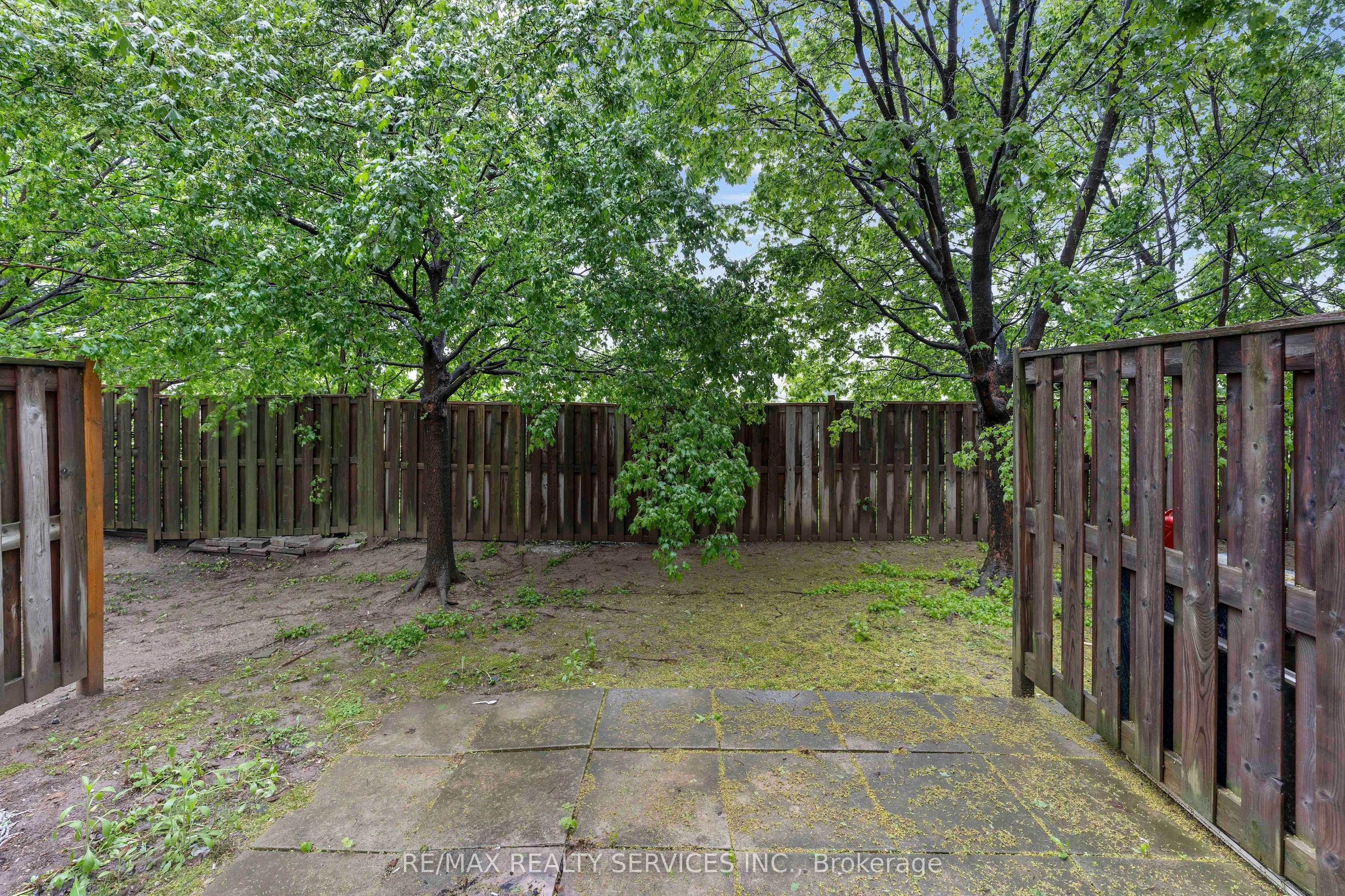 80 Acorn Place, #28