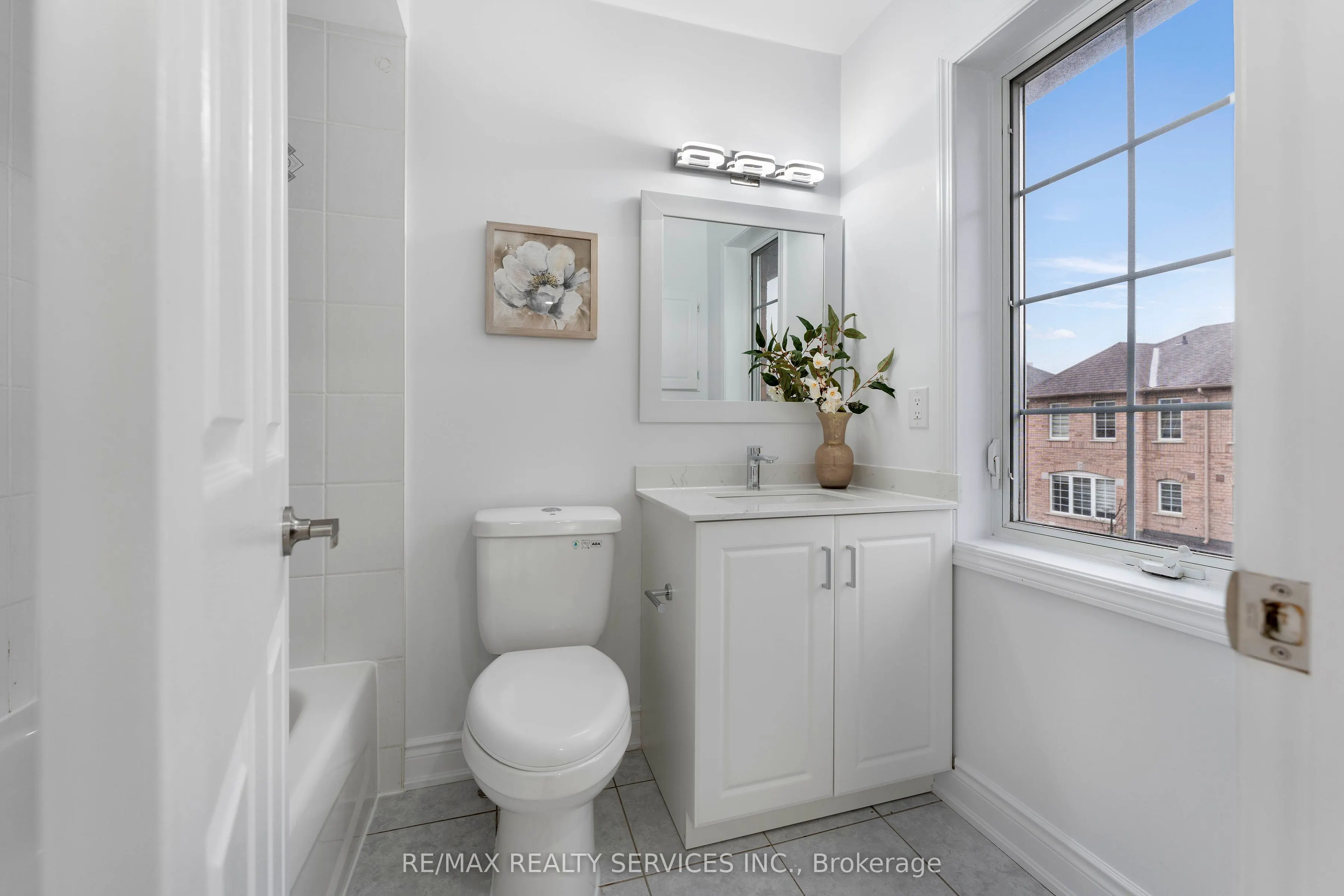 80 Acorn Place, #28