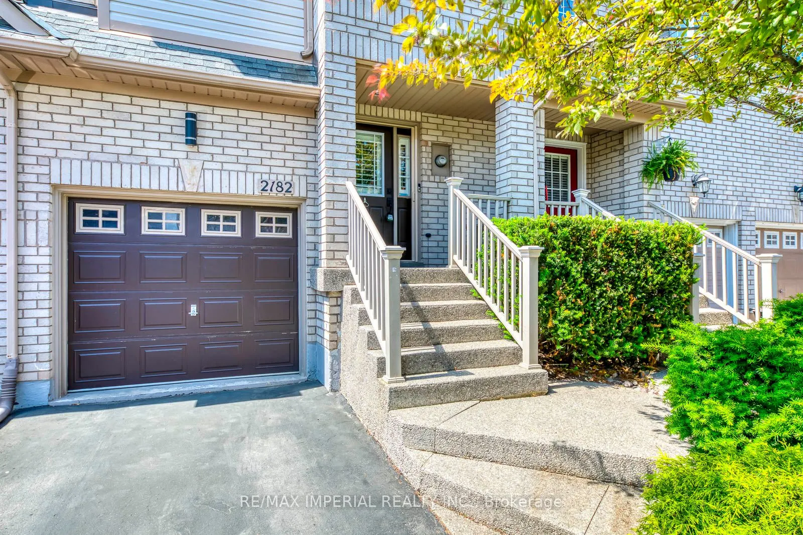 2182 Oakpoint Road