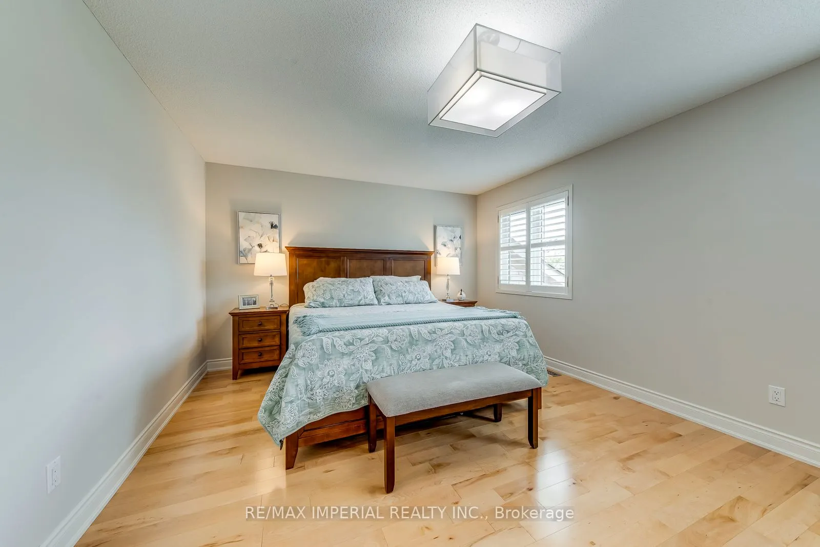 2182 Oakpoint Road