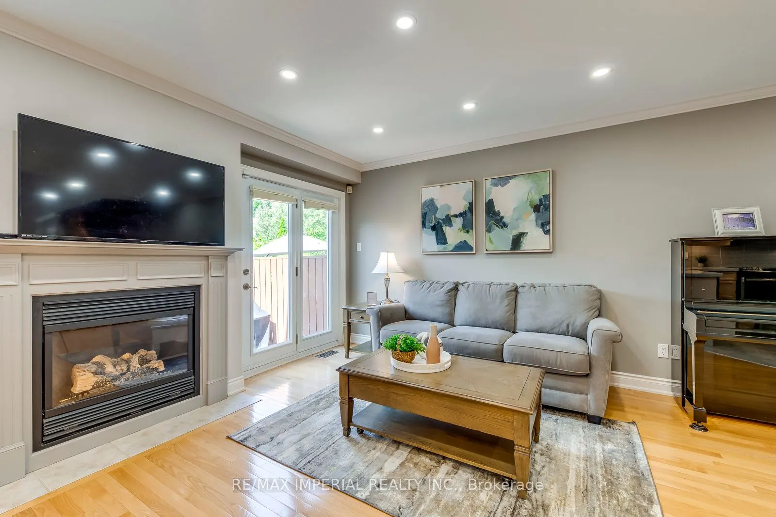 2182 Oakpoint Road