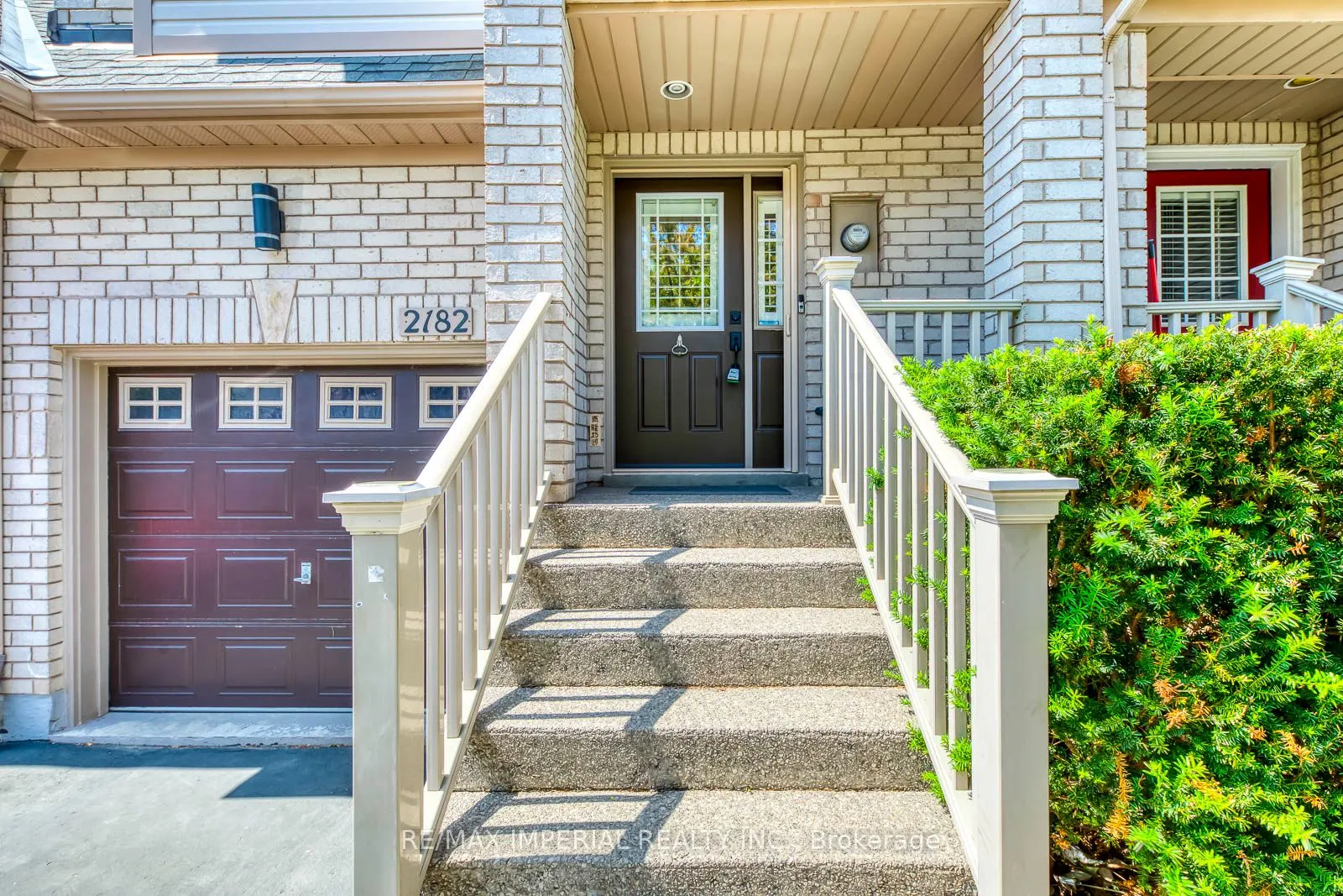 2182 Oakpoint Road