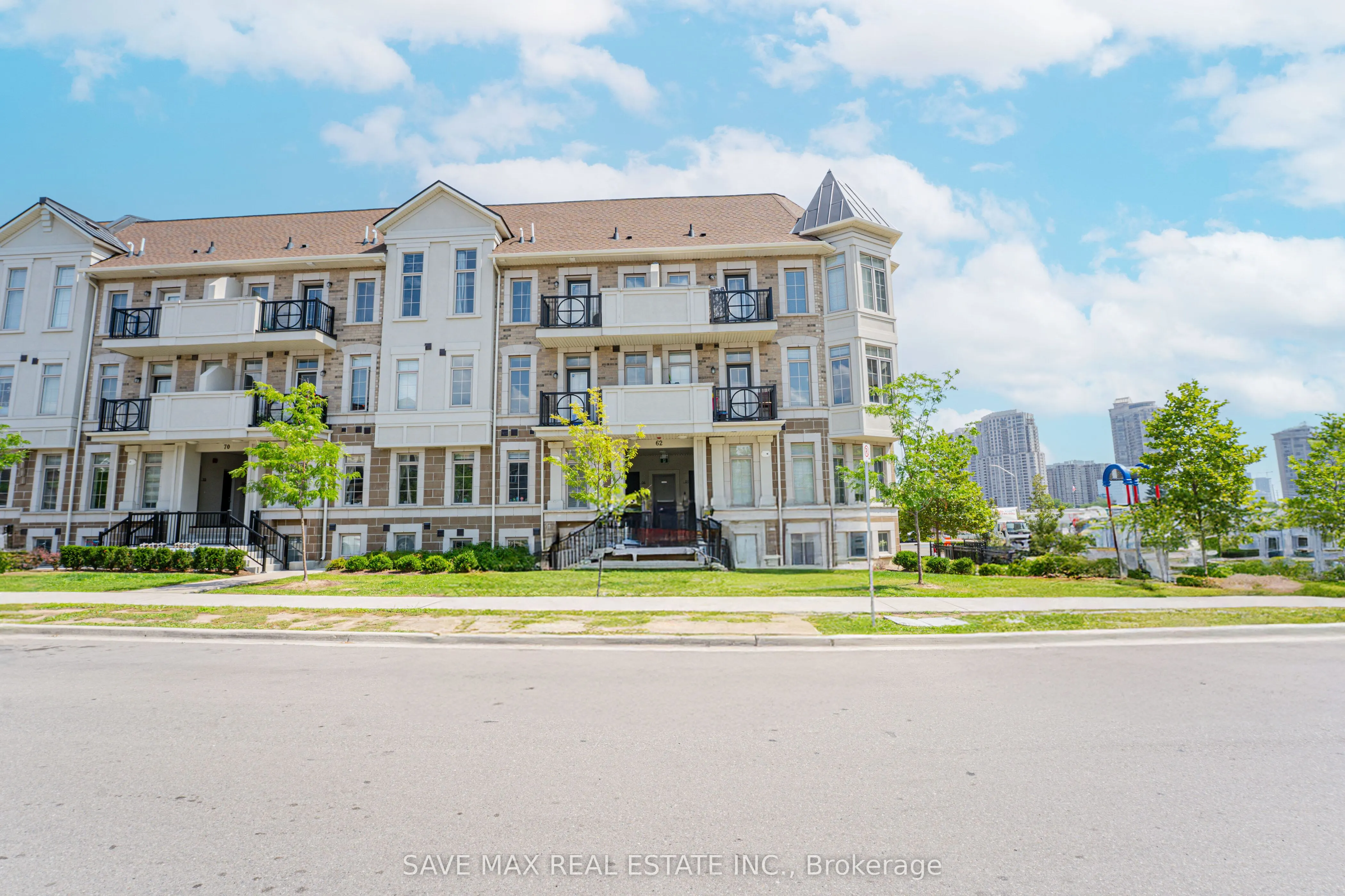 62 Preston Meadow Avenue, #2