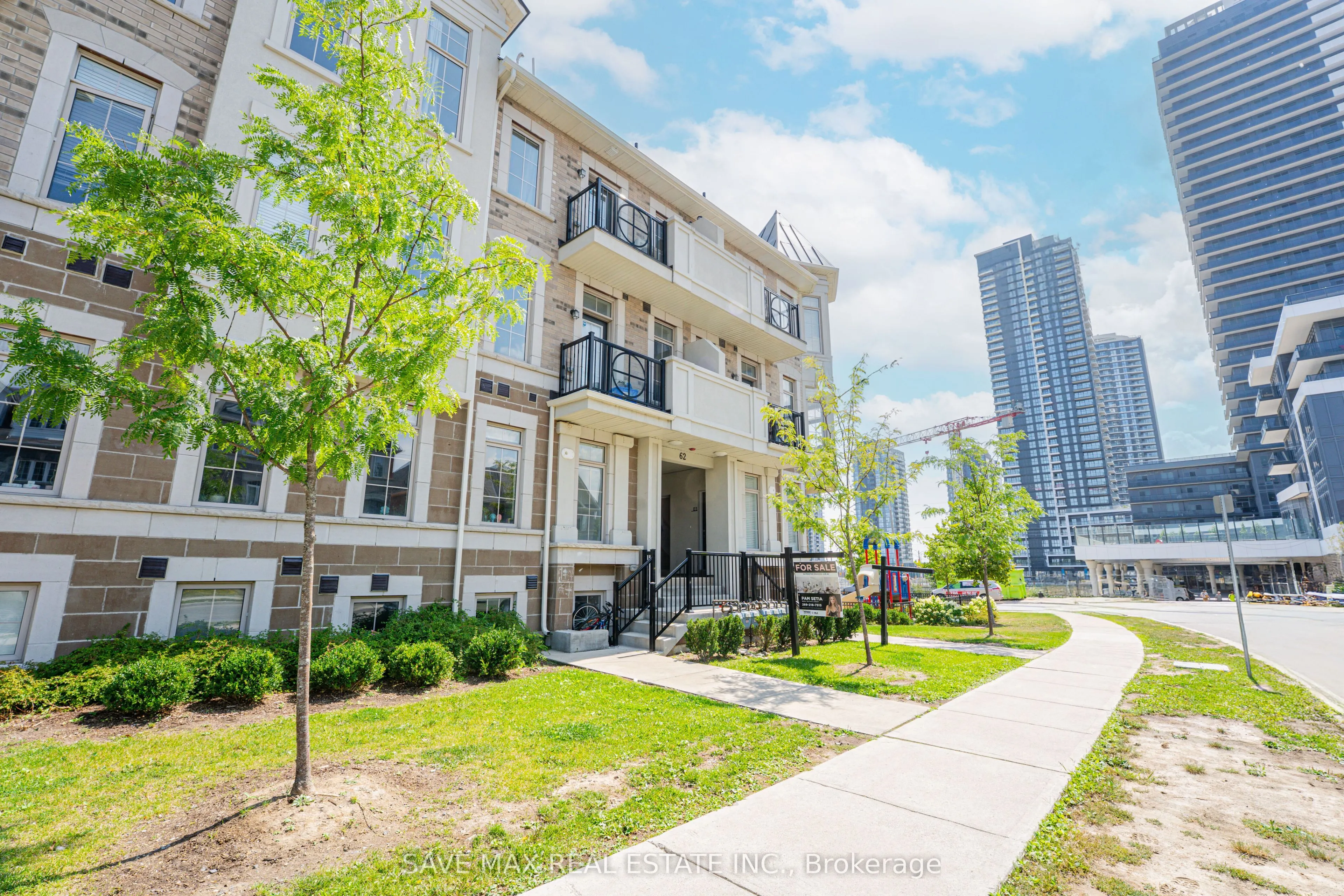 62 Preston Meadow Avenue, #2