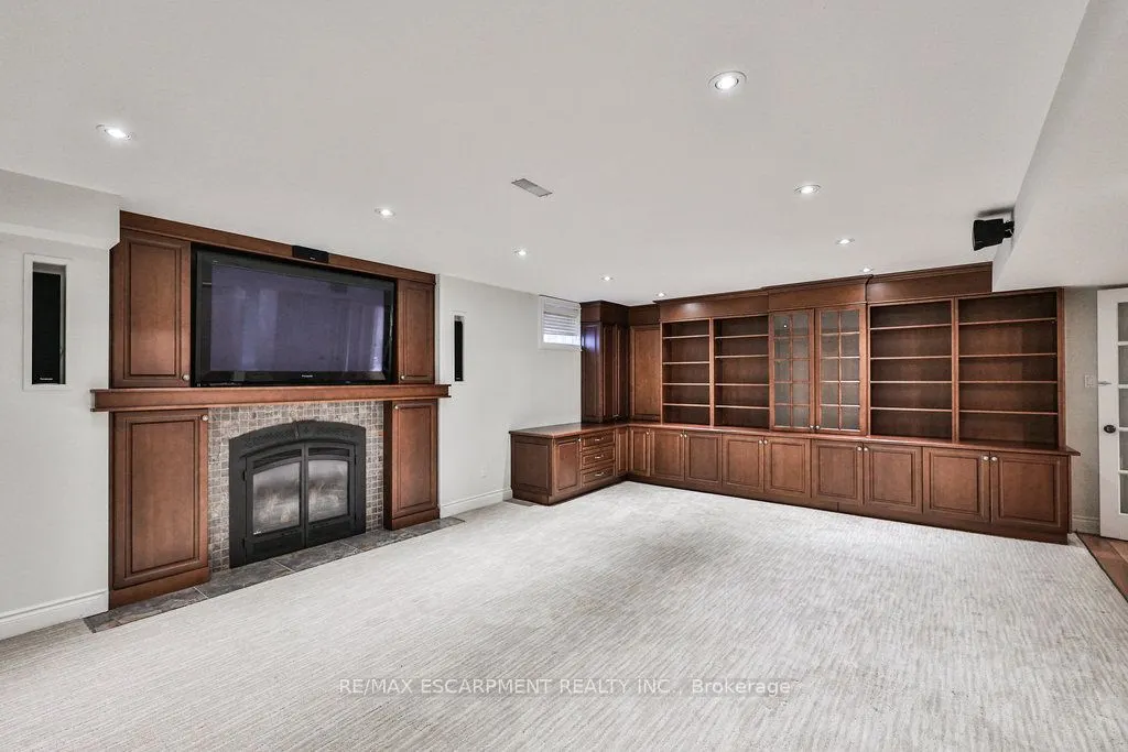 597 Hancock Way