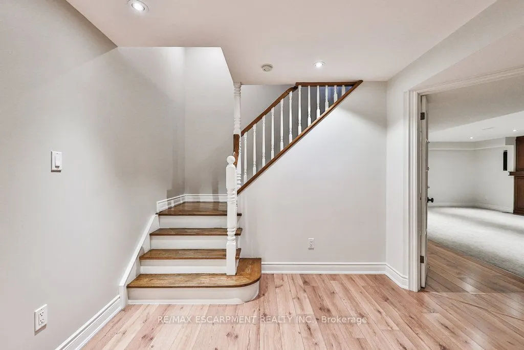 597 Hancock Way