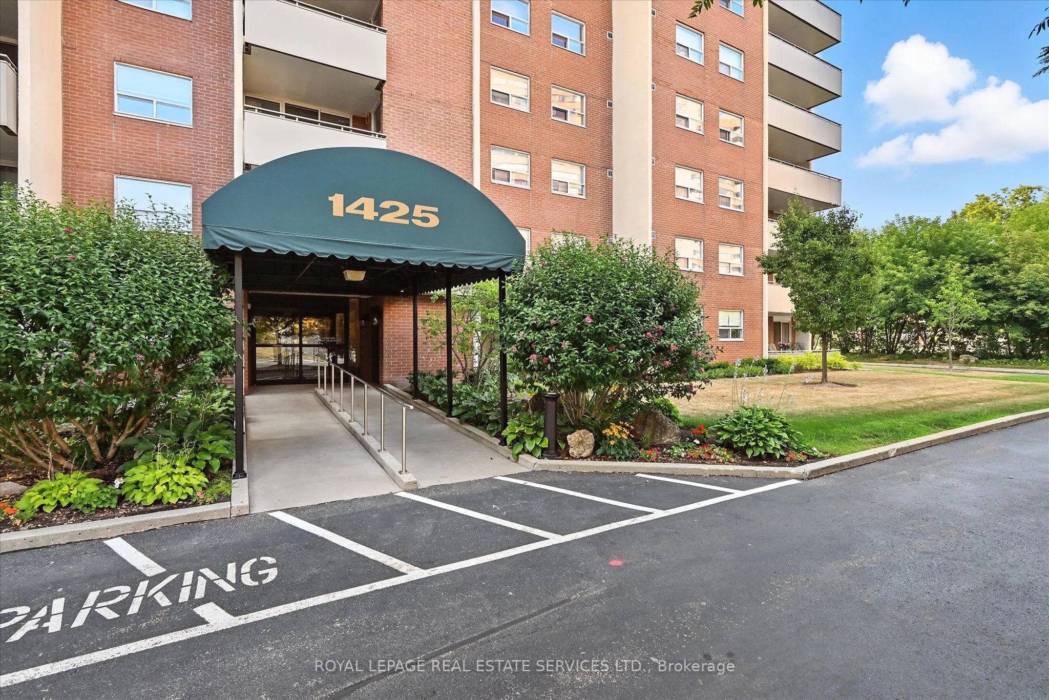 1425 Ghent Avenue, #707