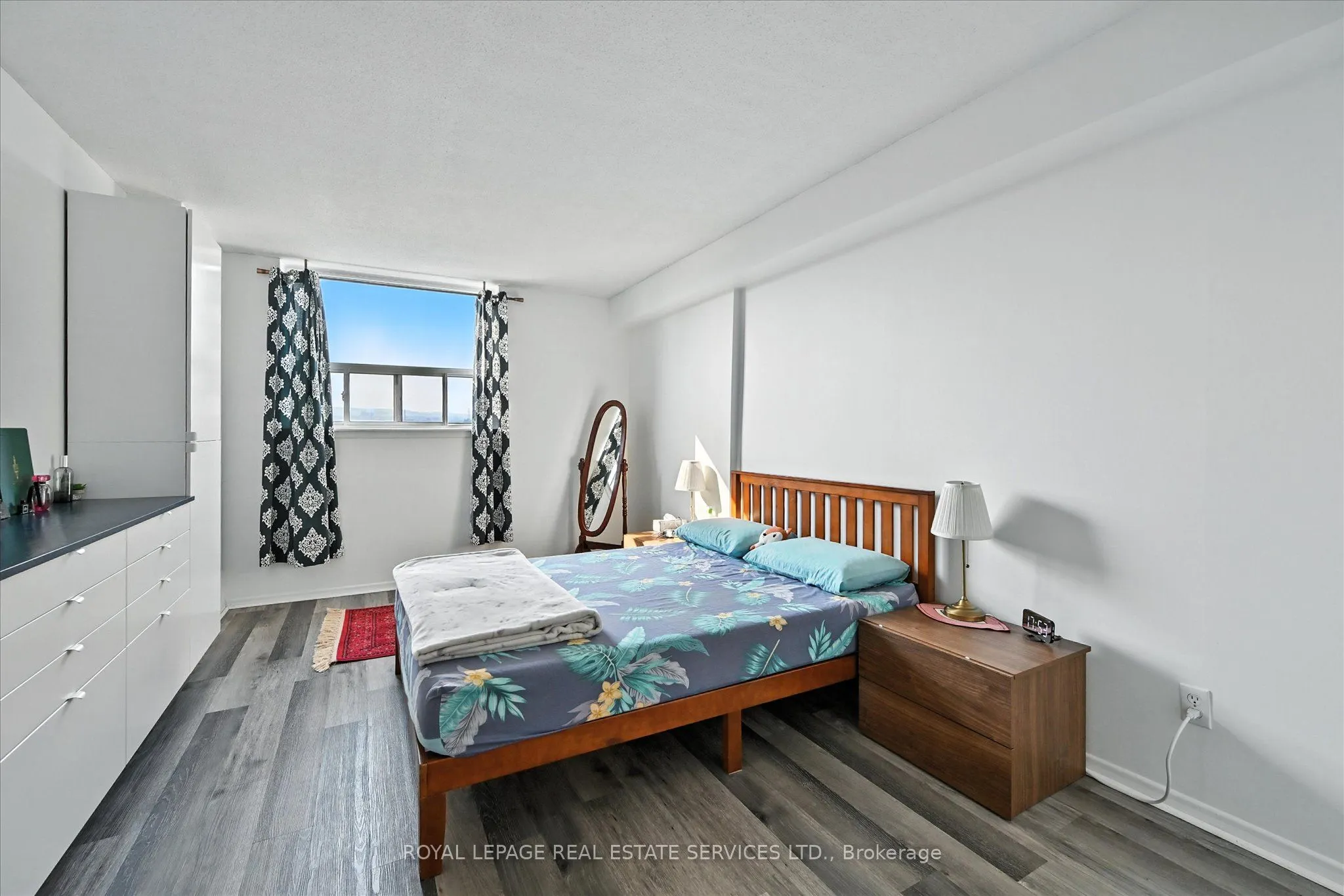 1425 Ghent Avenue, #707