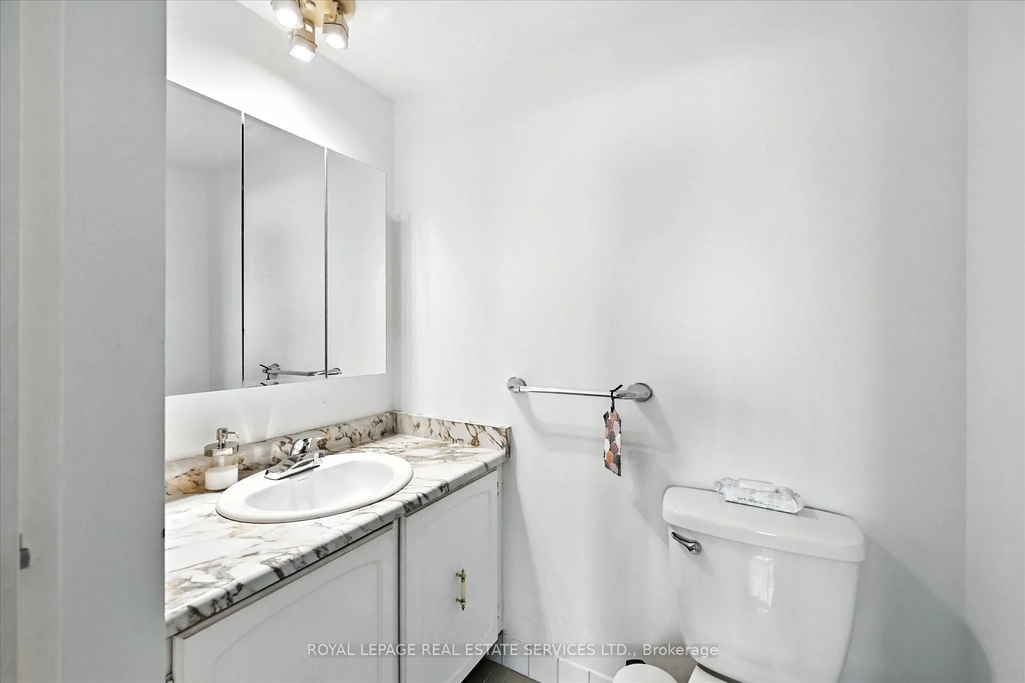 1425 Ghent Avenue, #707