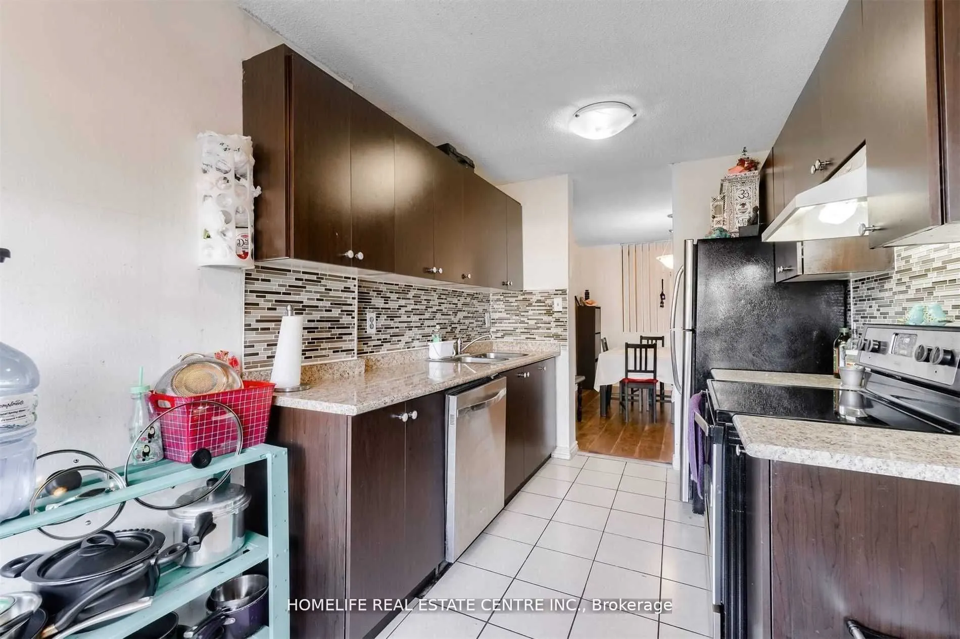 21 Knightsbridge Road, #1210