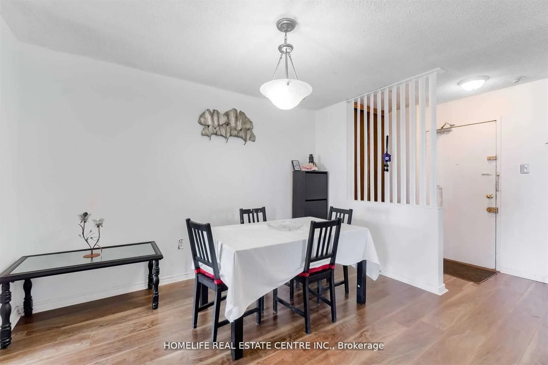 21 Knightsbridge Road, #1210