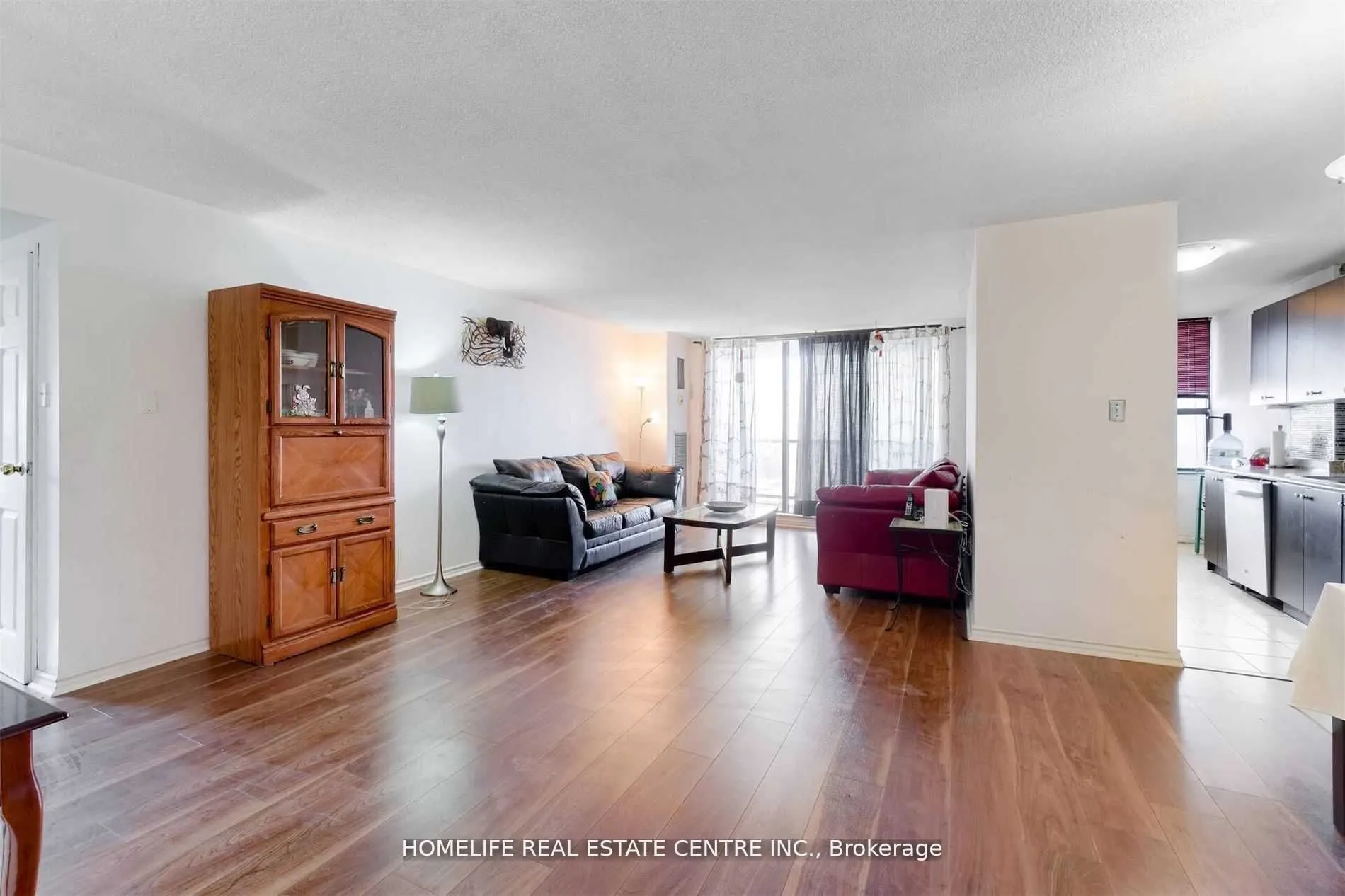 21 Knightsbridge Road, #1210