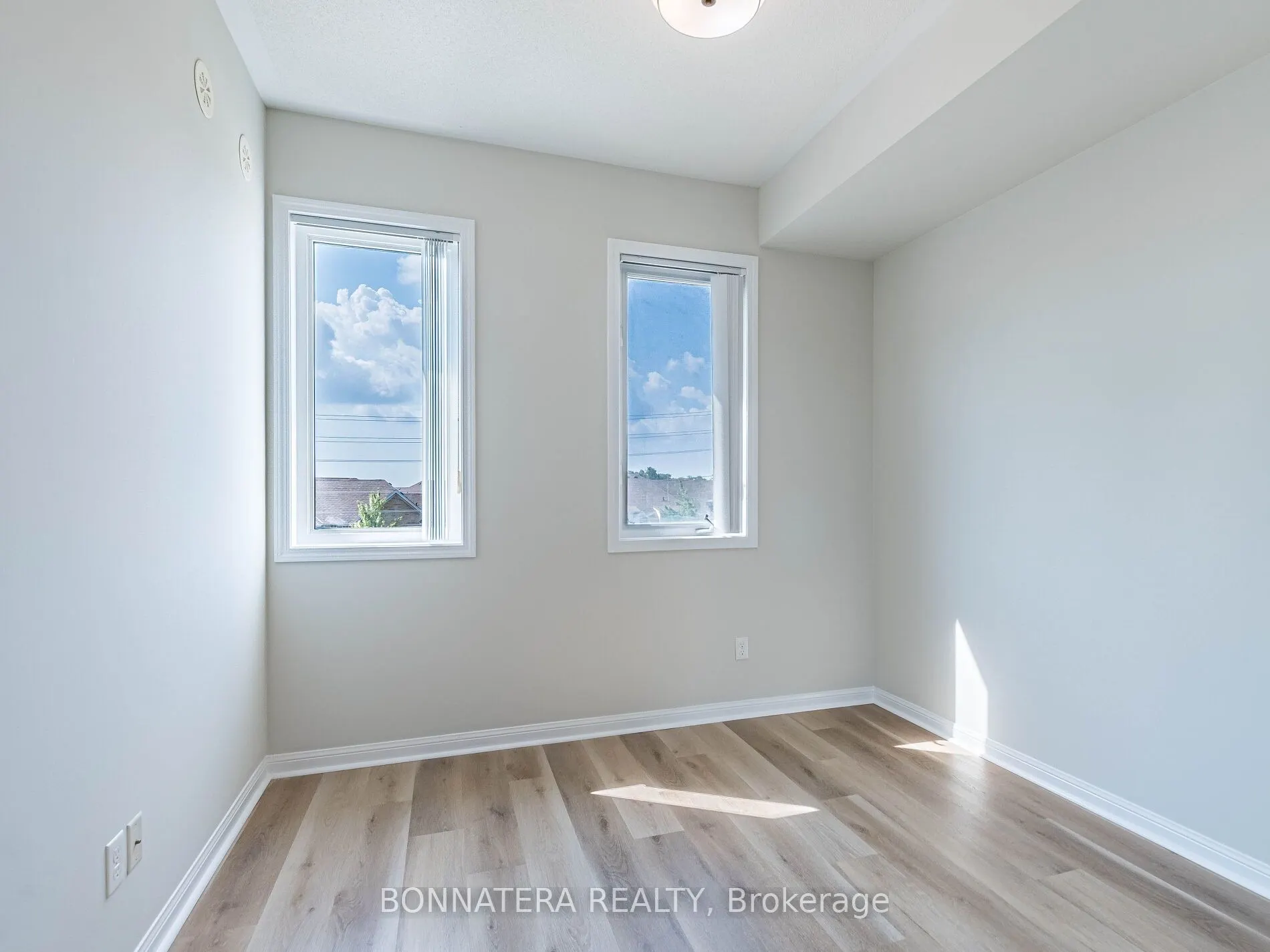 3075 Thomas Street, #407