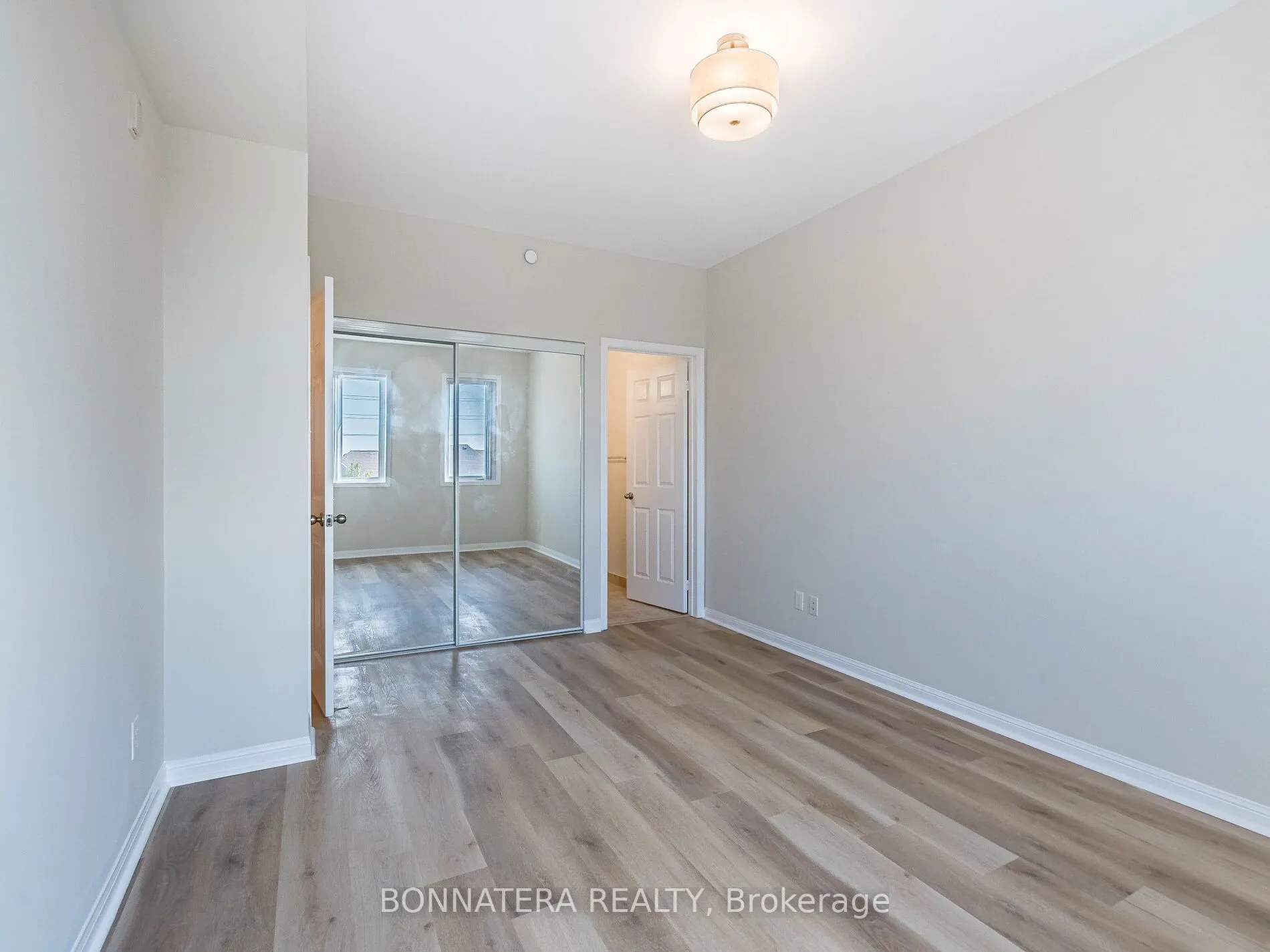 3075 Thomas Street, #407