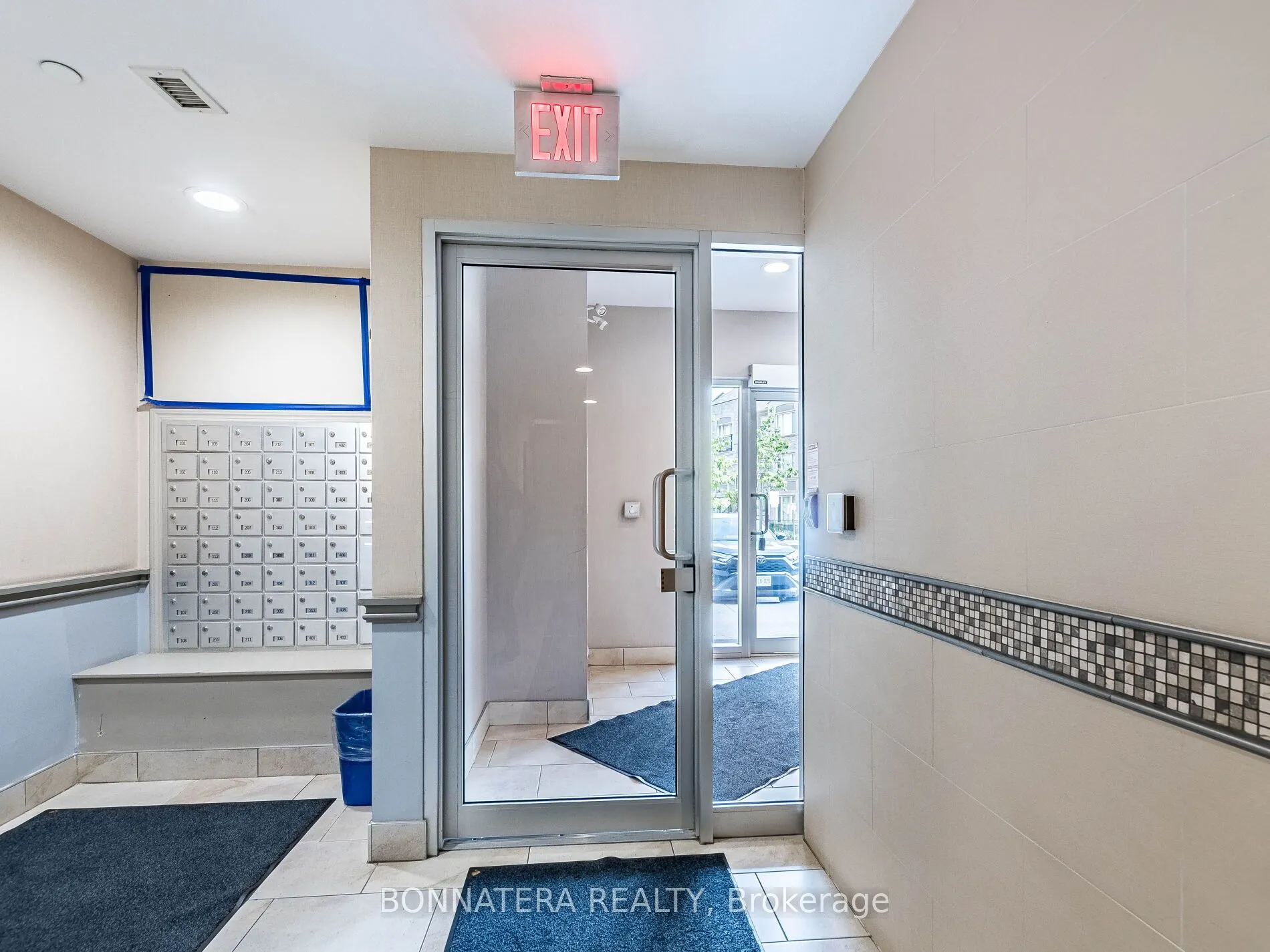 3075 Thomas Street, #407