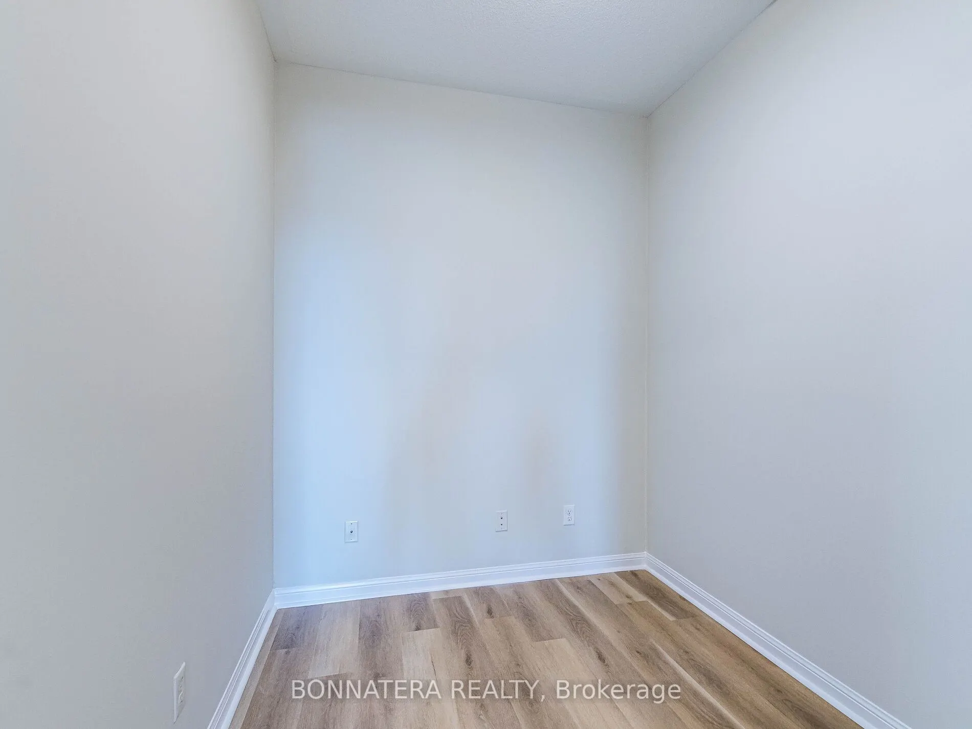 3075 Thomas Street, #407