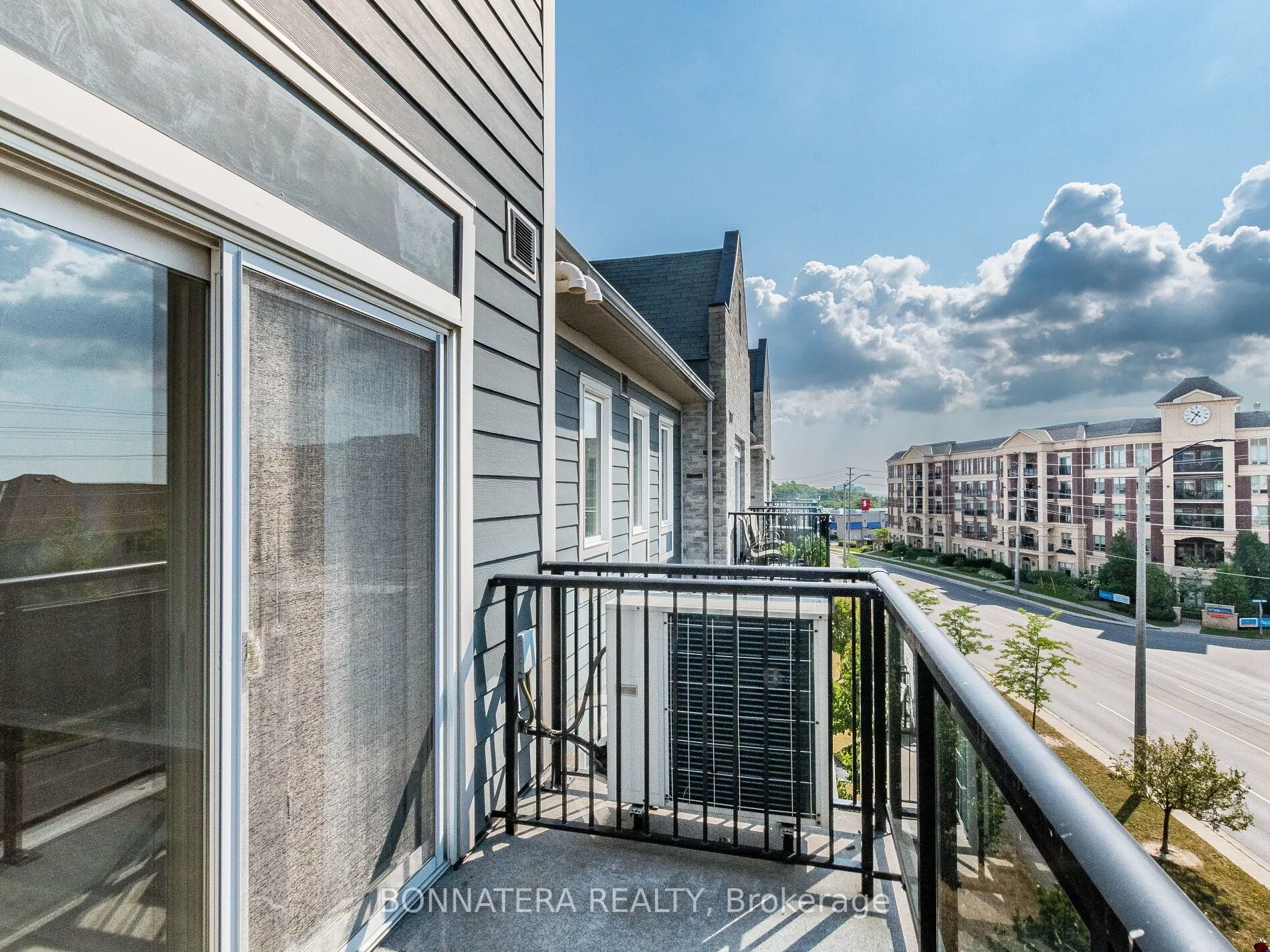 3075 Thomas Street, #407
