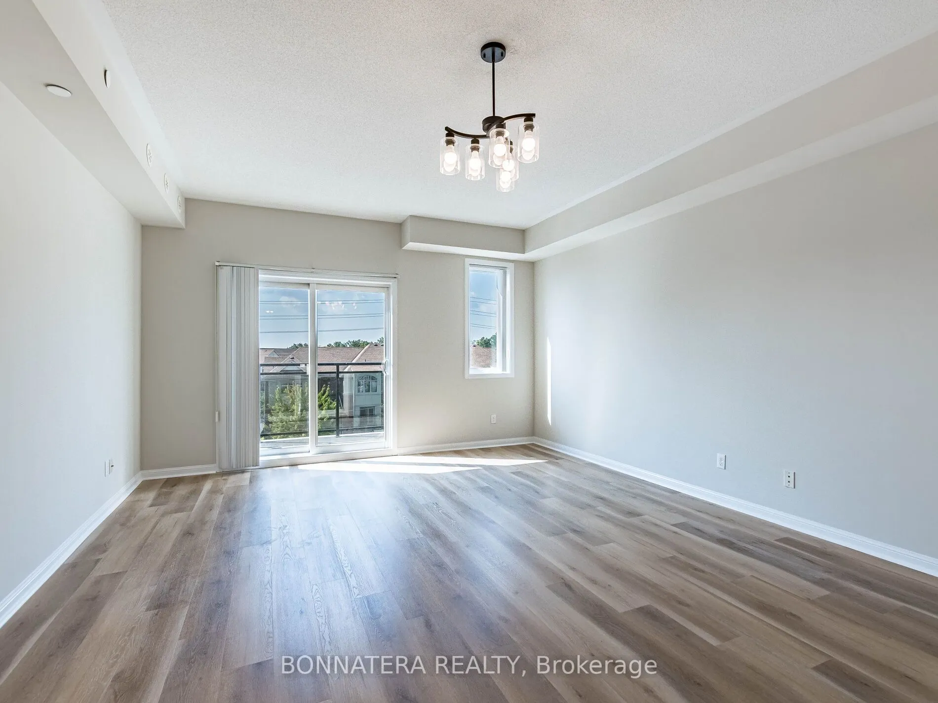 3075 Thomas Street, #407