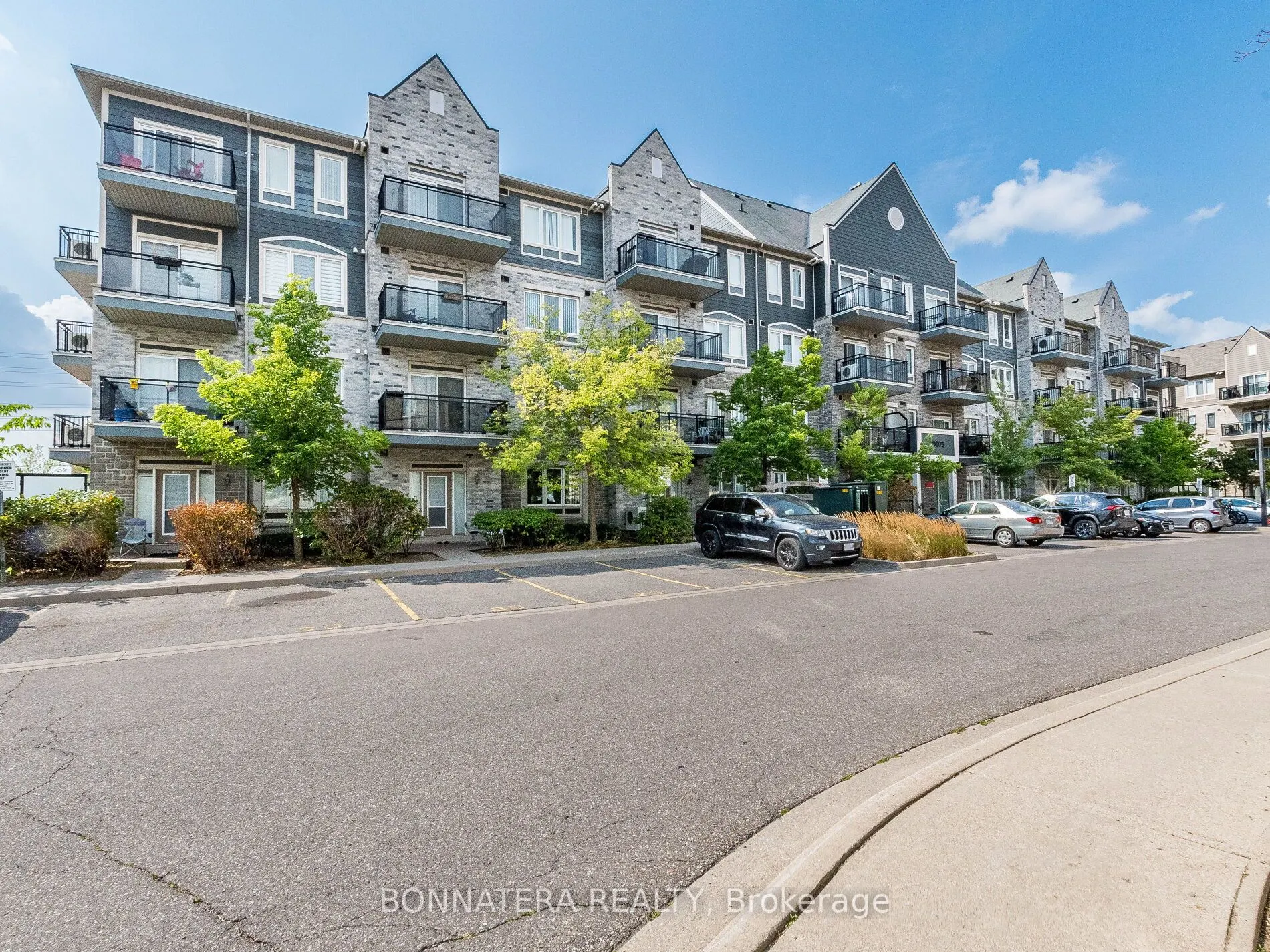 3075 Thomas Street, #407