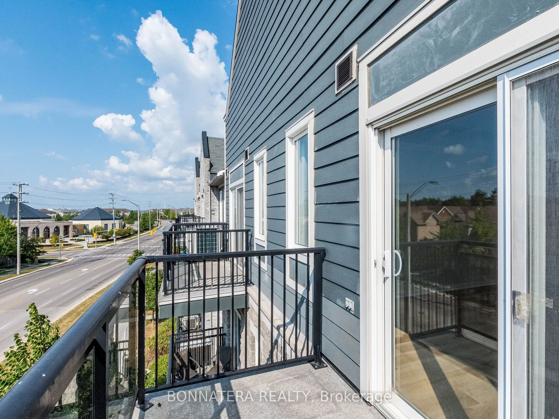 3075 Thomas Street, #407