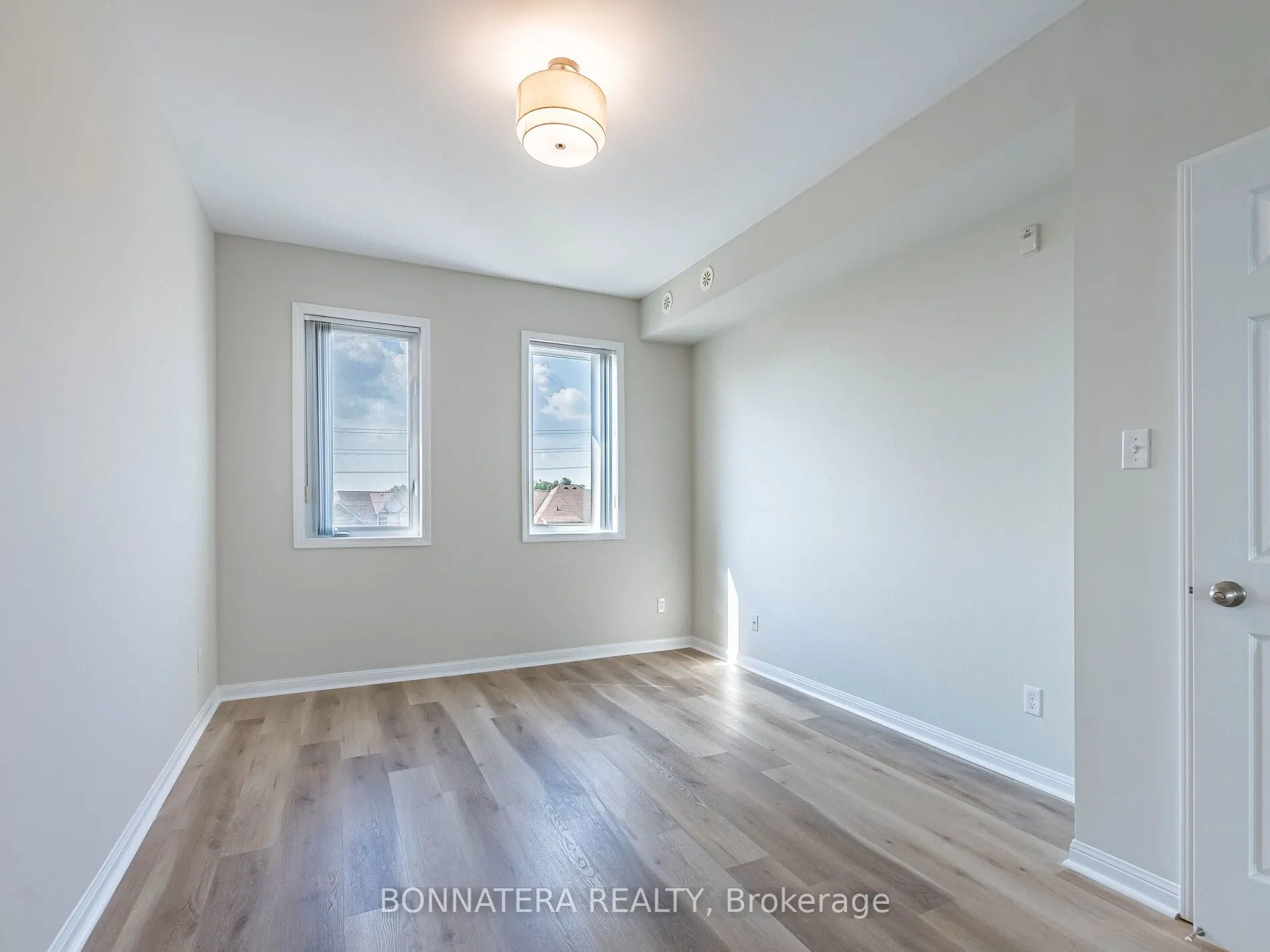 3075 Thomas Street, #407