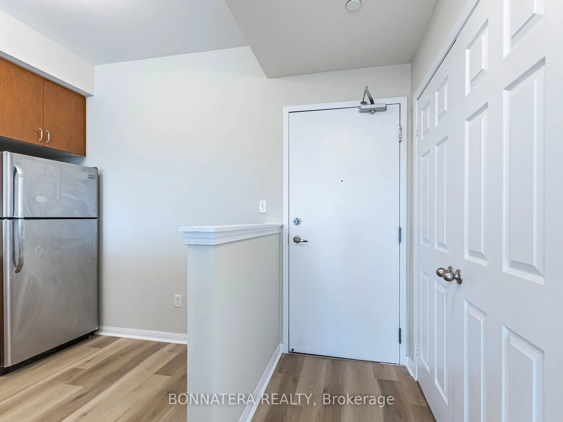 3075 Thomas Street, #407