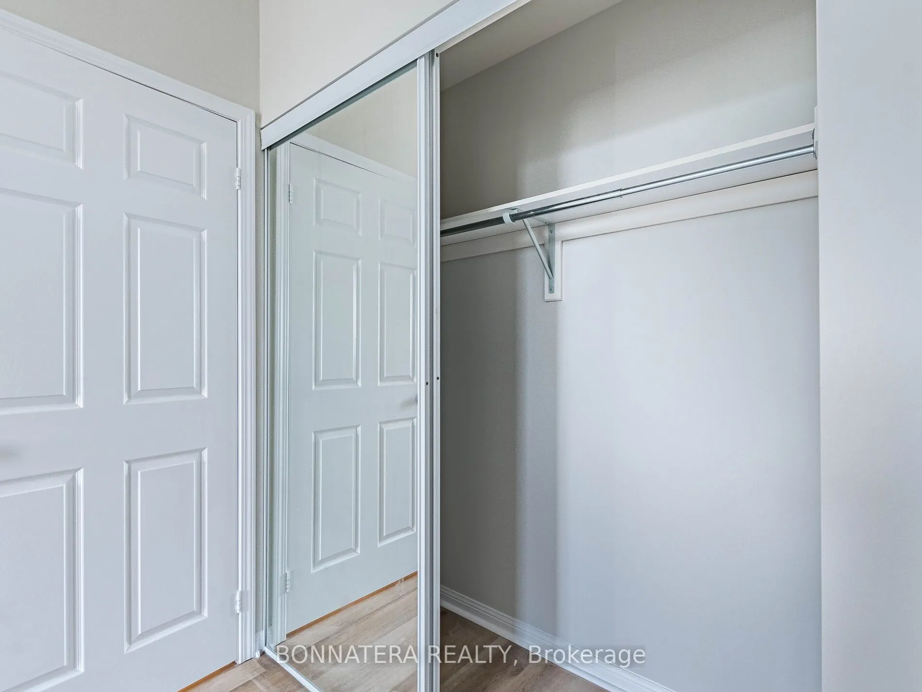 3075 Thomas Street, #407