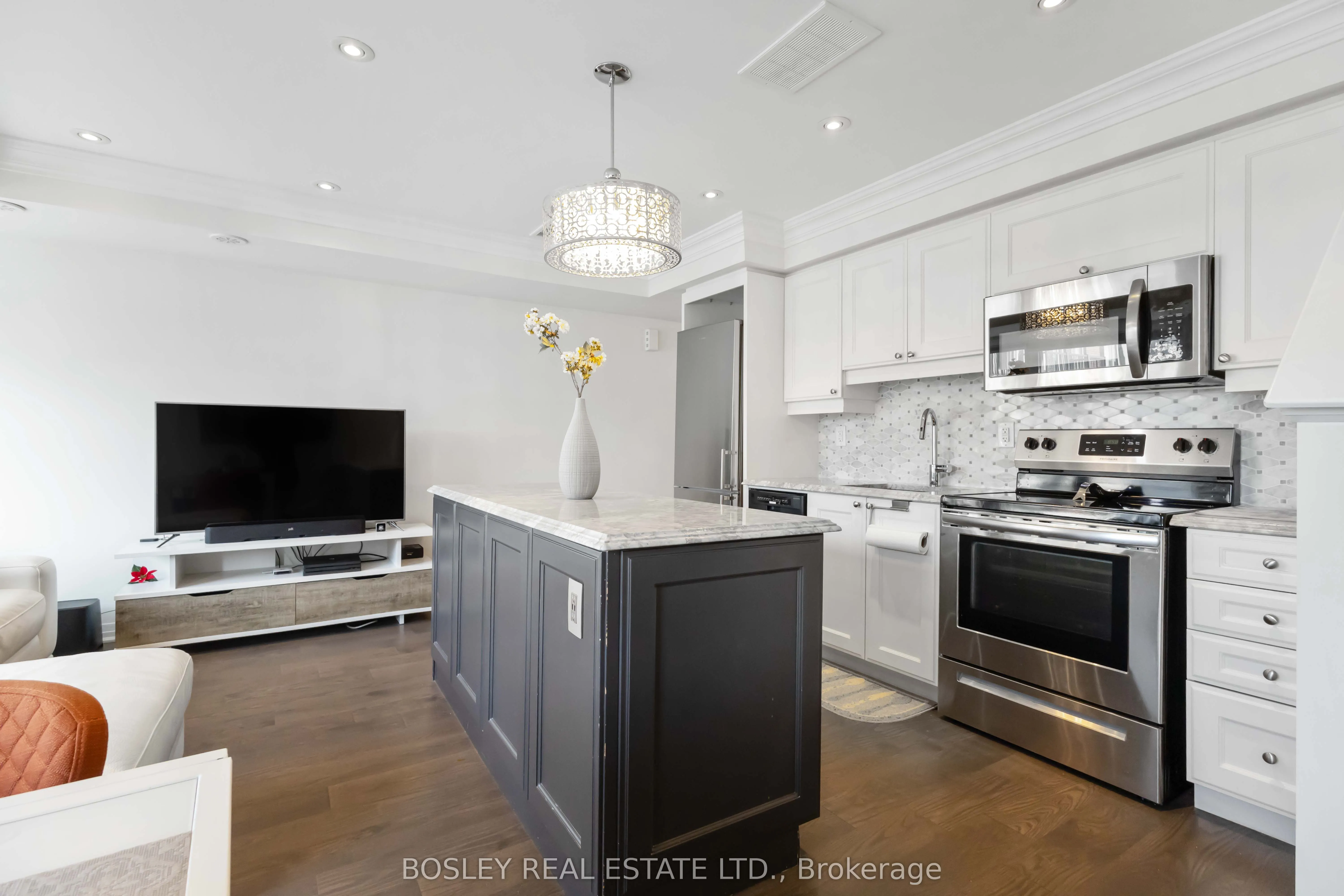 142 William Duncan Road, #16