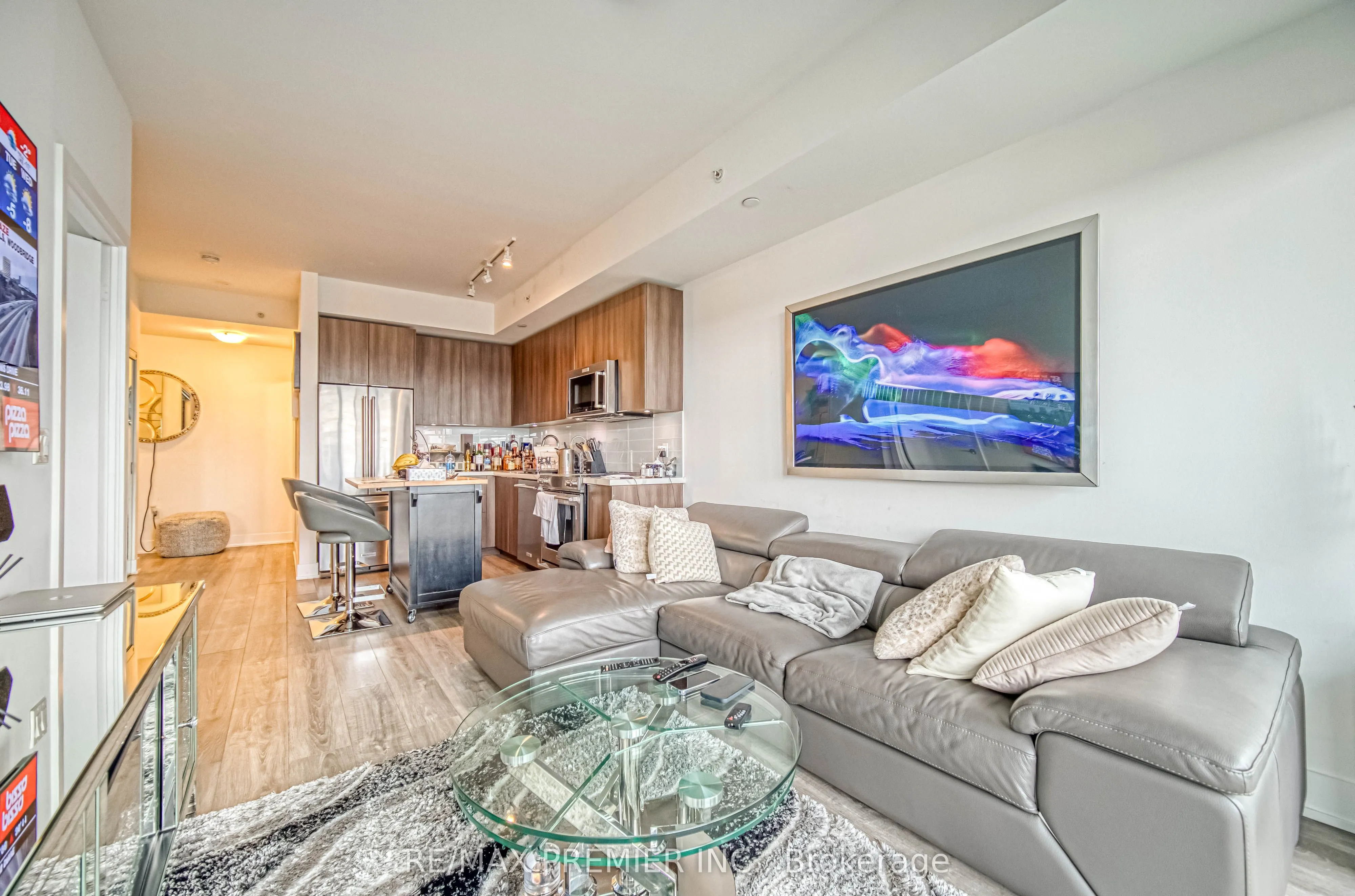 30 Shore Breeze Drive, #2712