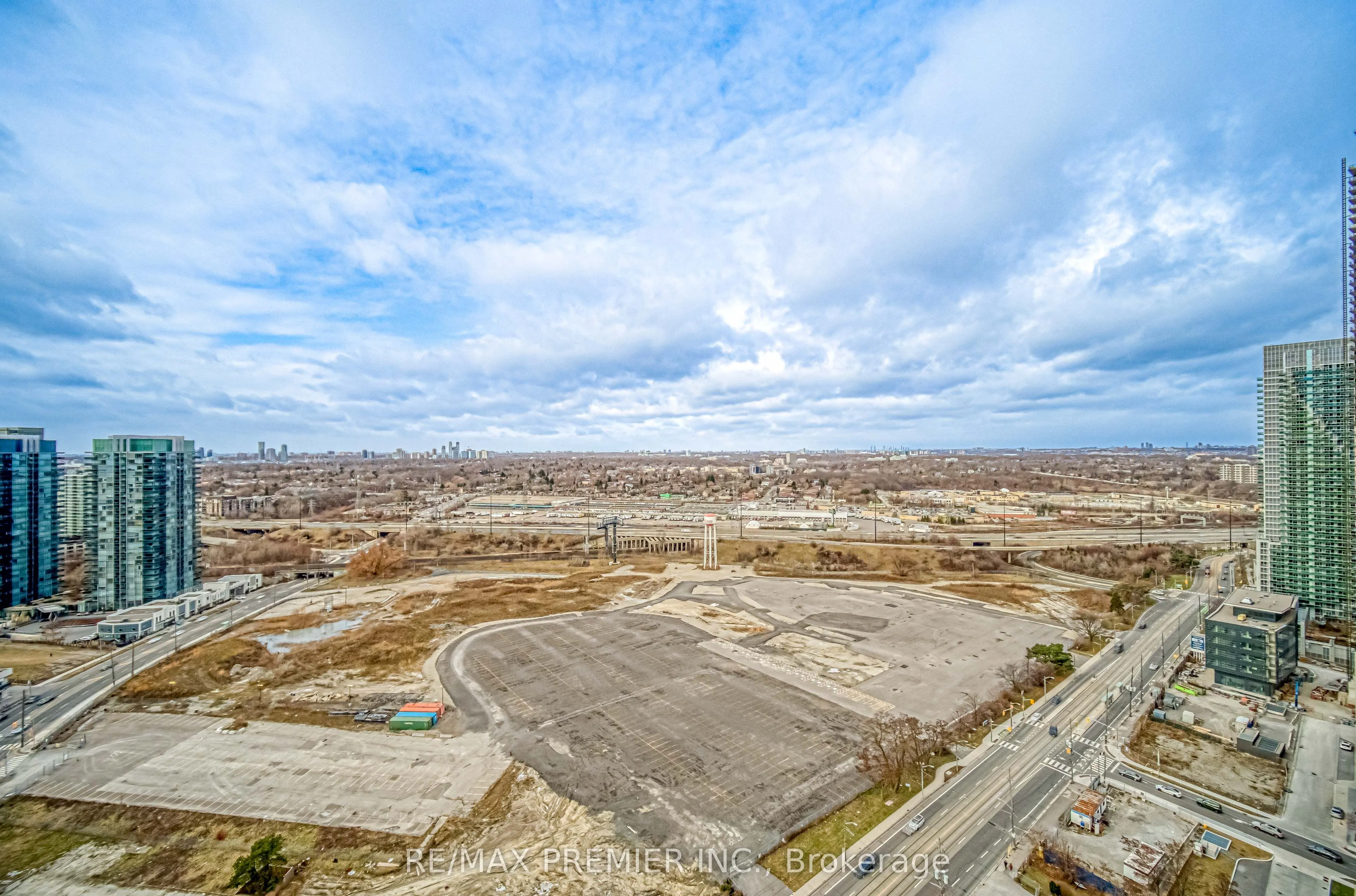30 Shore Breeze Drive, #2712