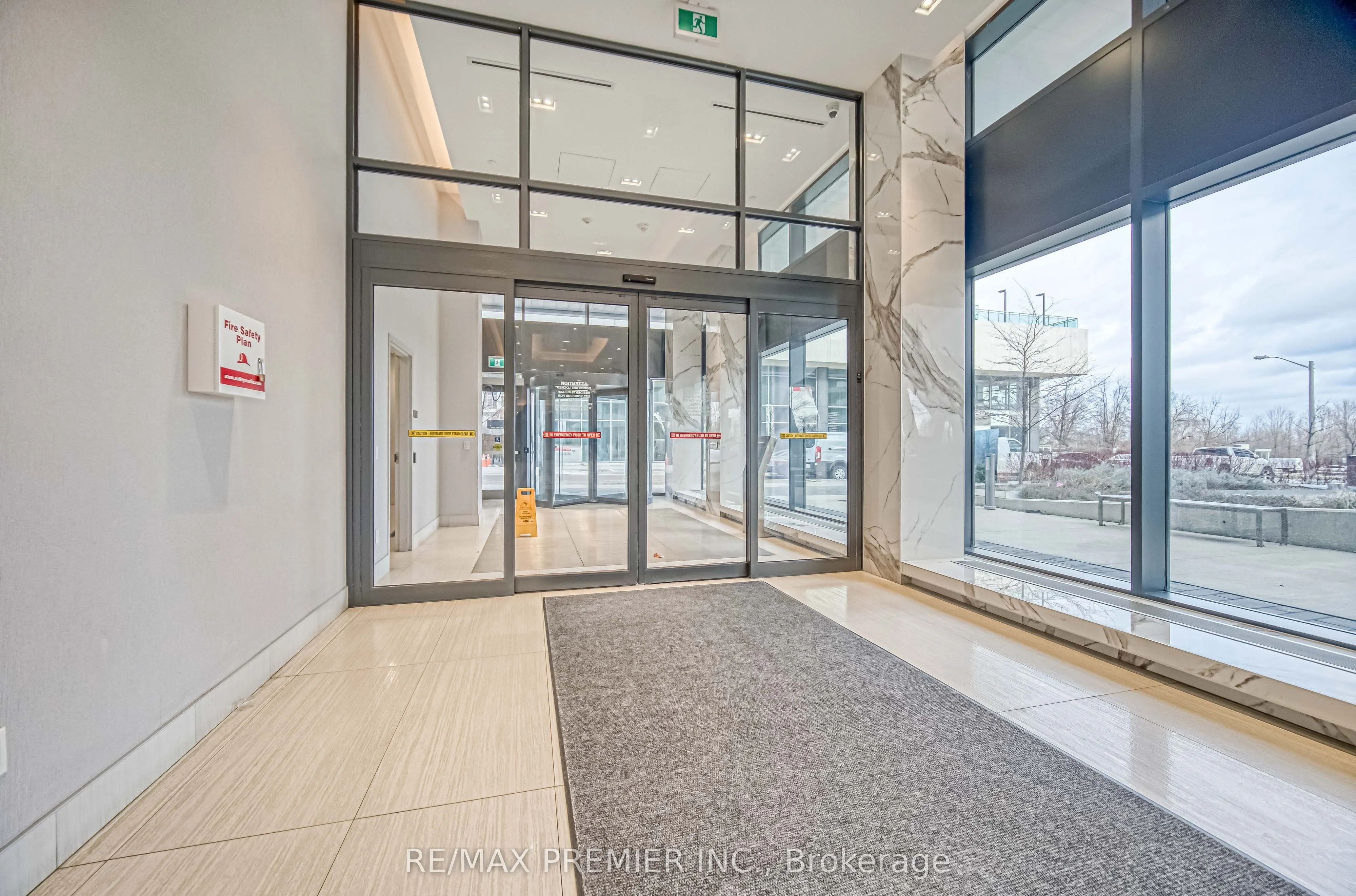 30 Shore Breeze Drive, #2712