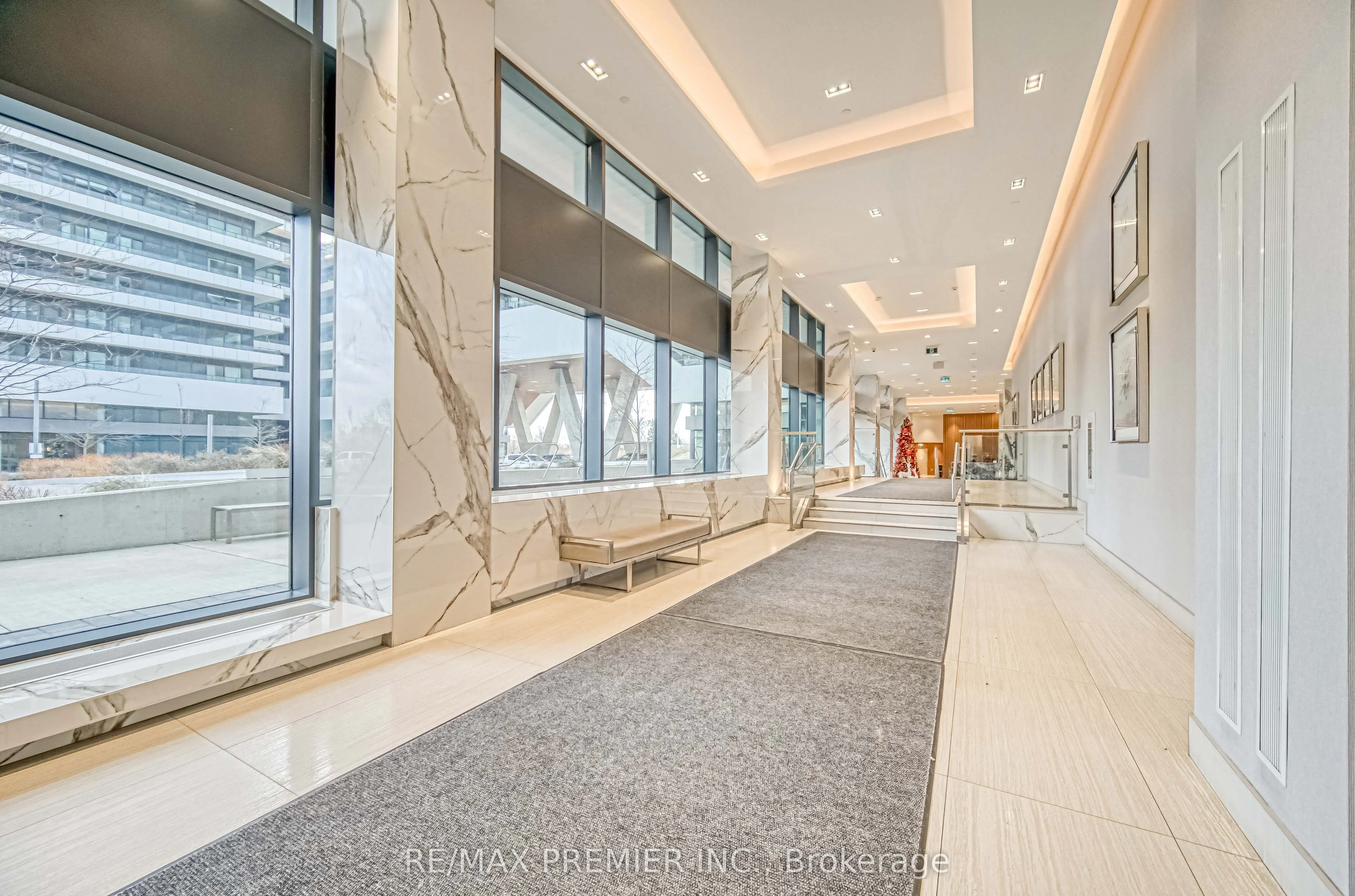 30 Shore Breeze Drive, #2712