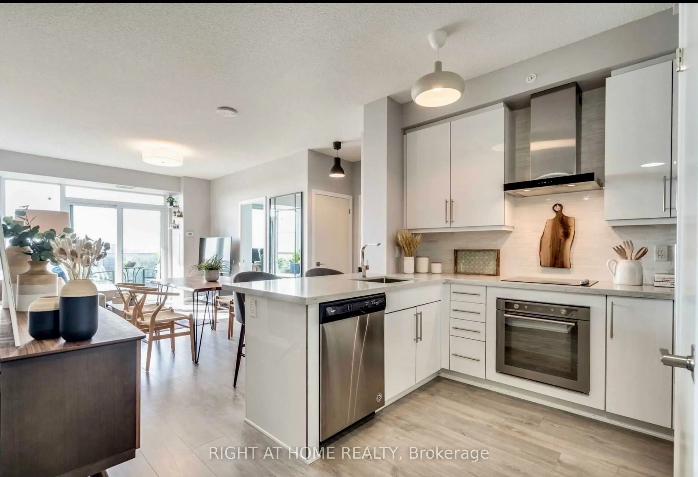 2093 Fairview Street, #1007