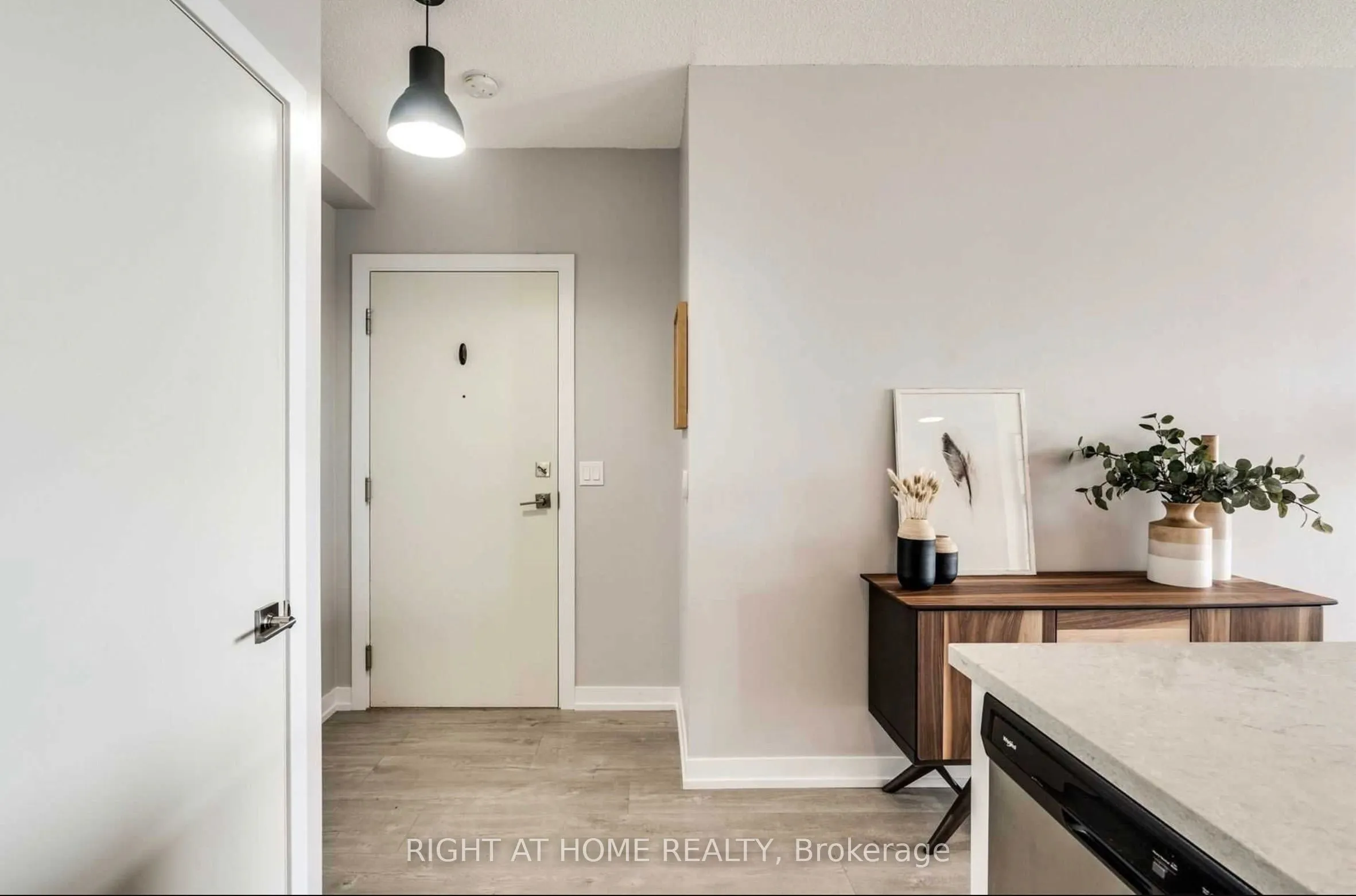 2093 Fairview Street, #1007