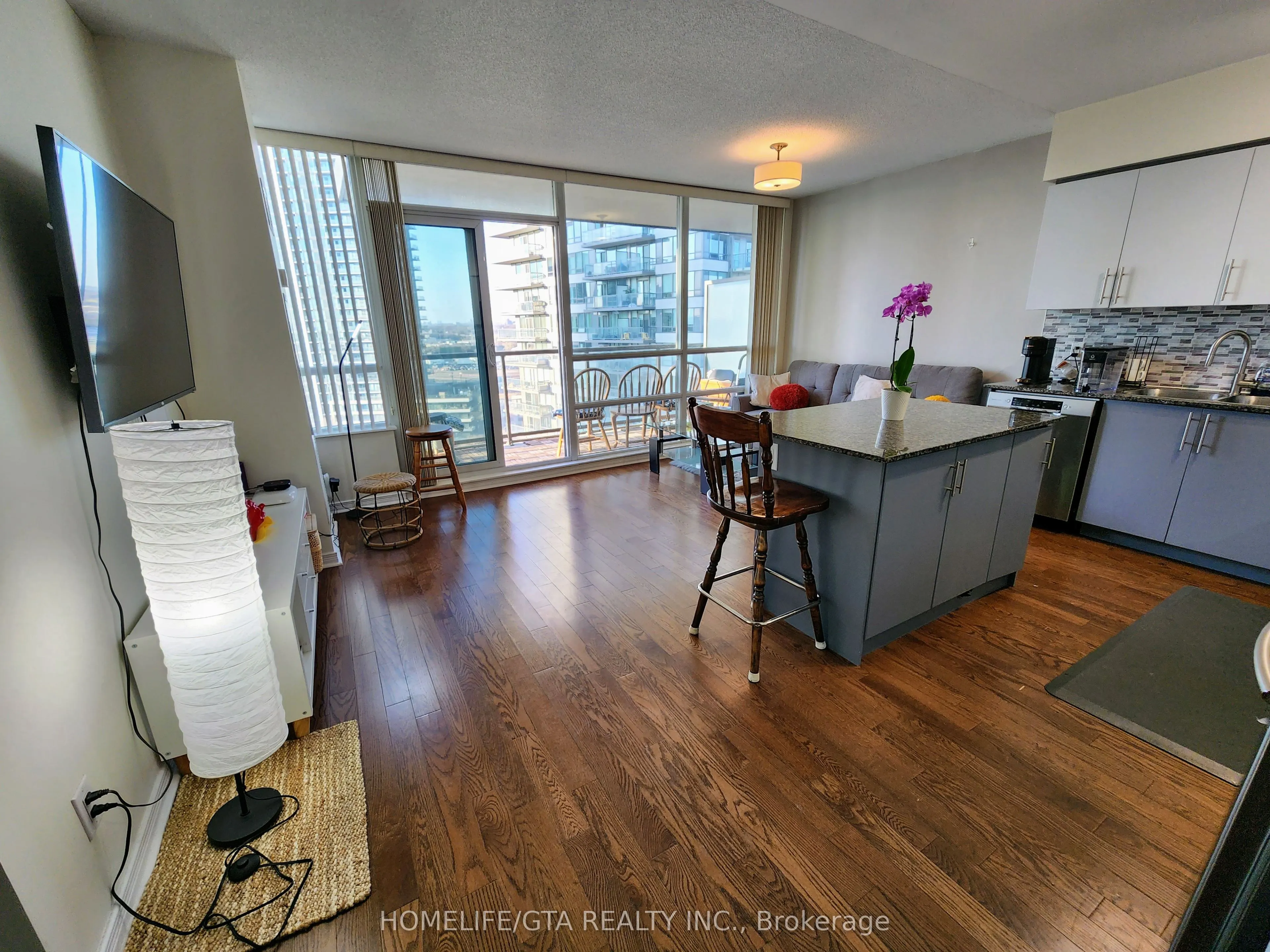 2240 Lake Shore Boulevard W, #1405
