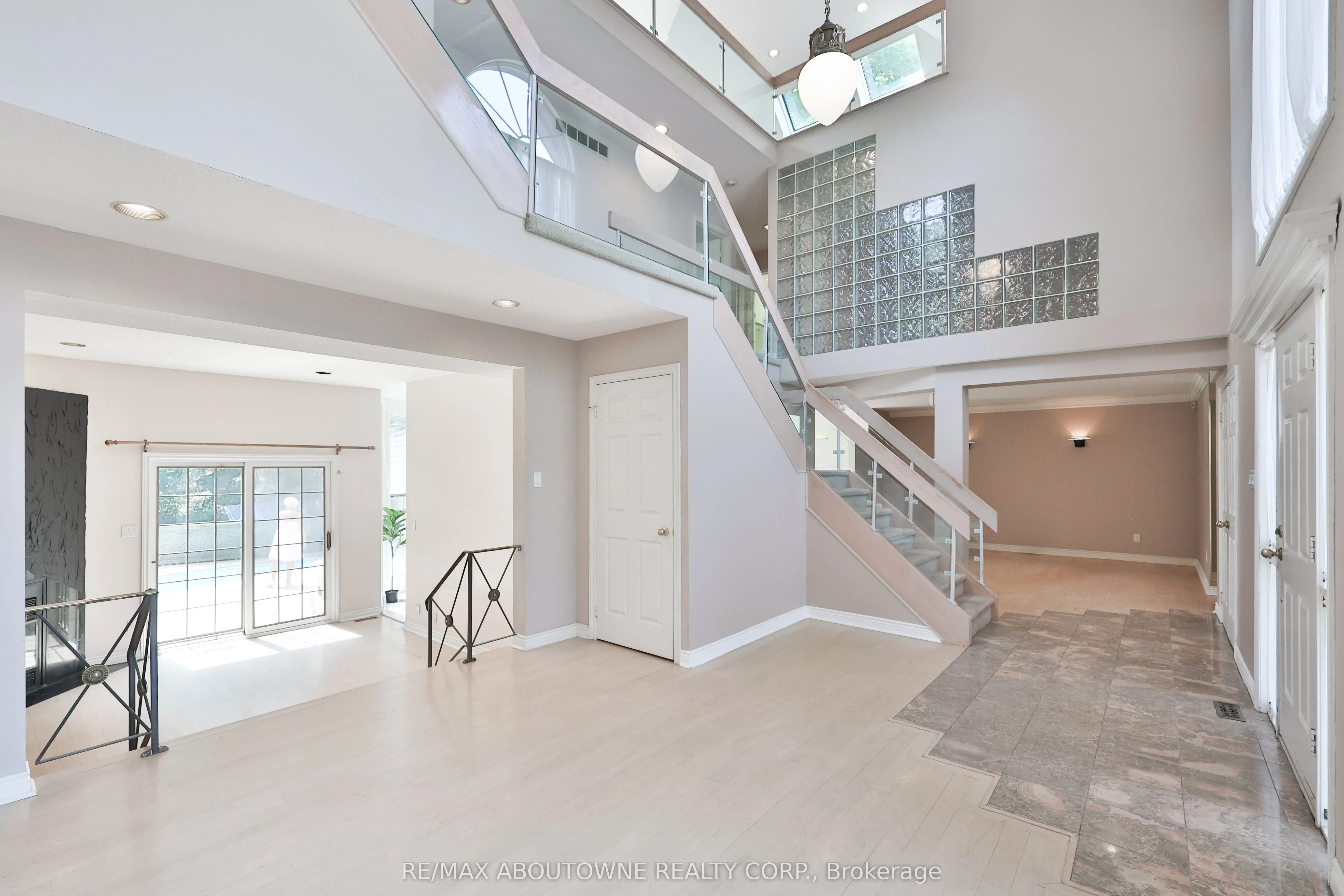 78 West River Street