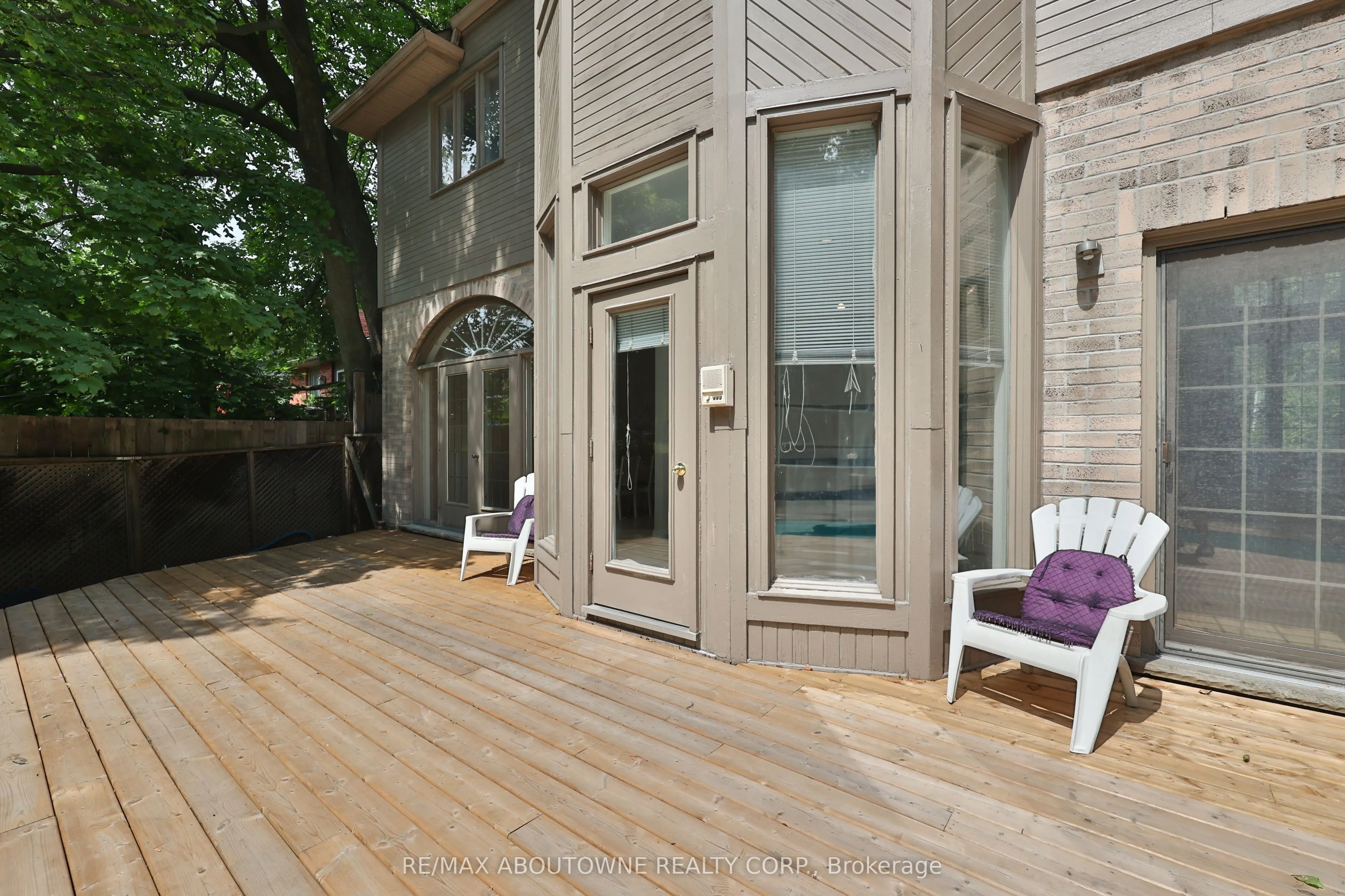78 West River Street