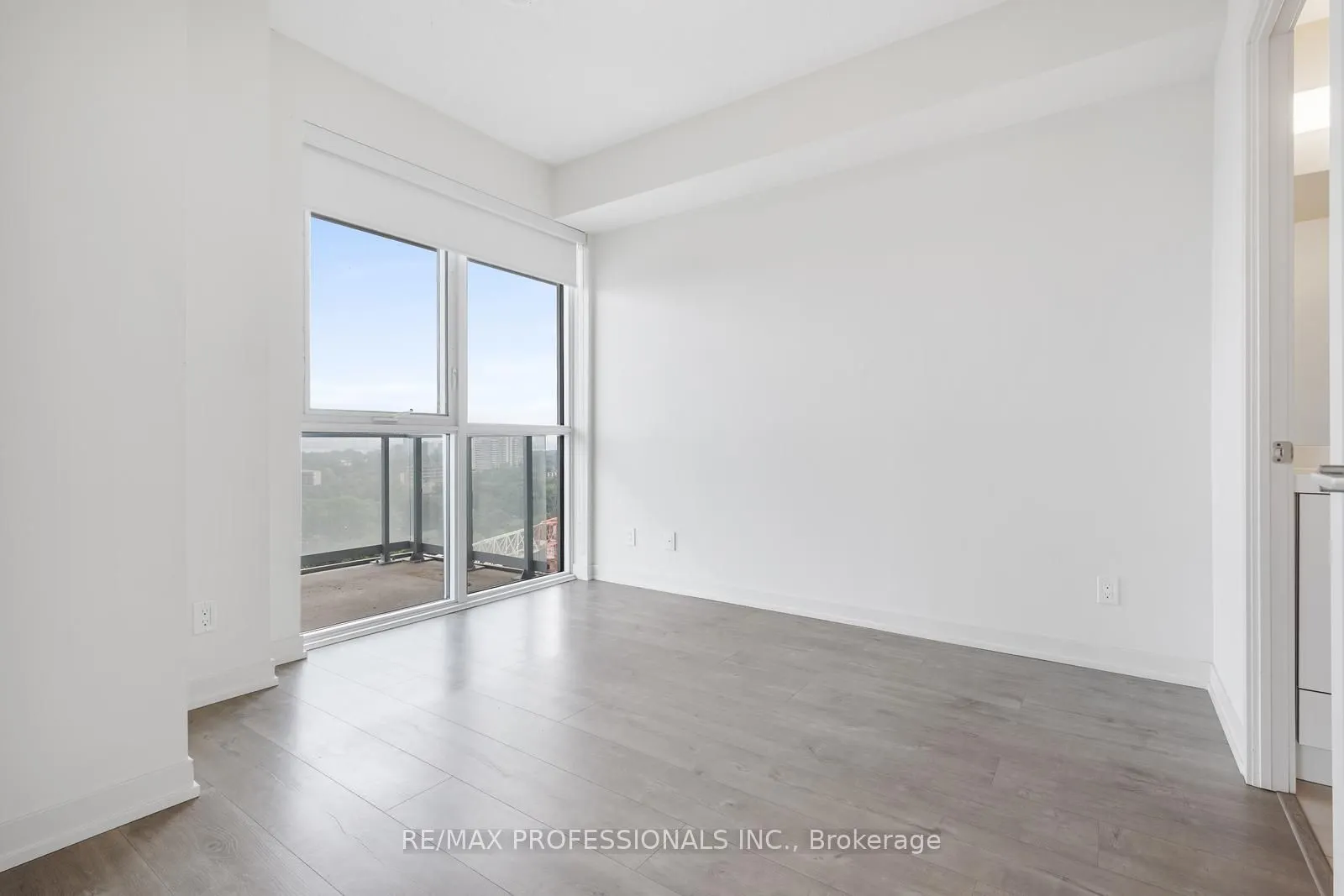 2087 Fairview Street, #1203