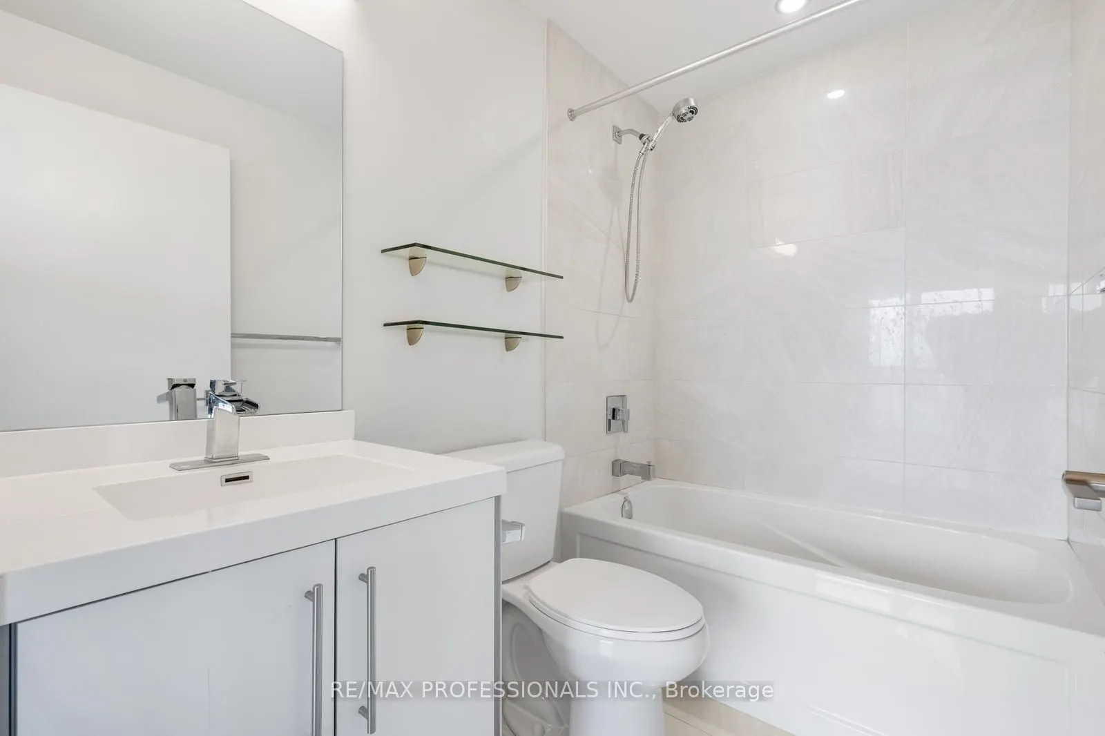 2087 Fairview Street, #1203