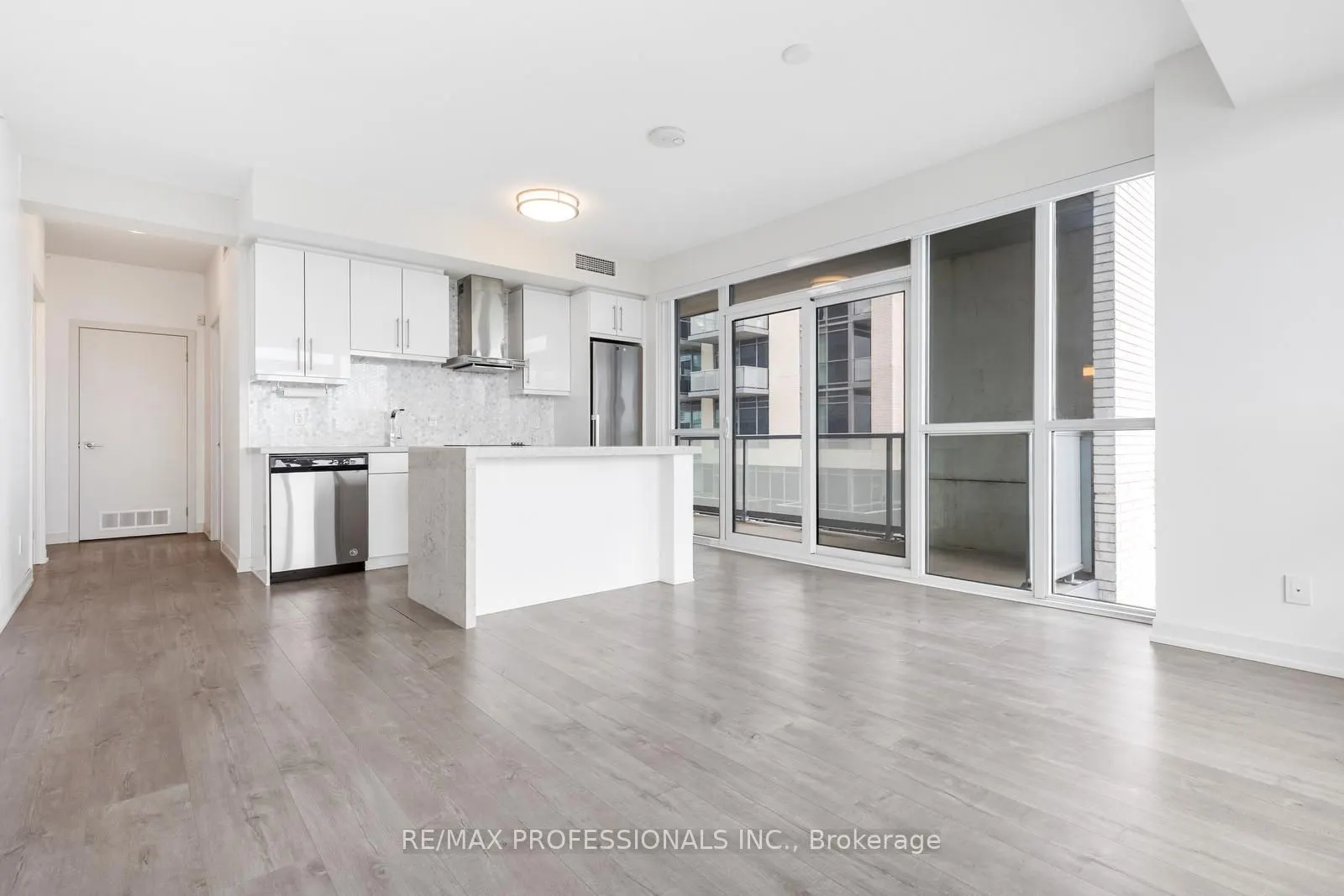 2087 Fairview Street, #1203