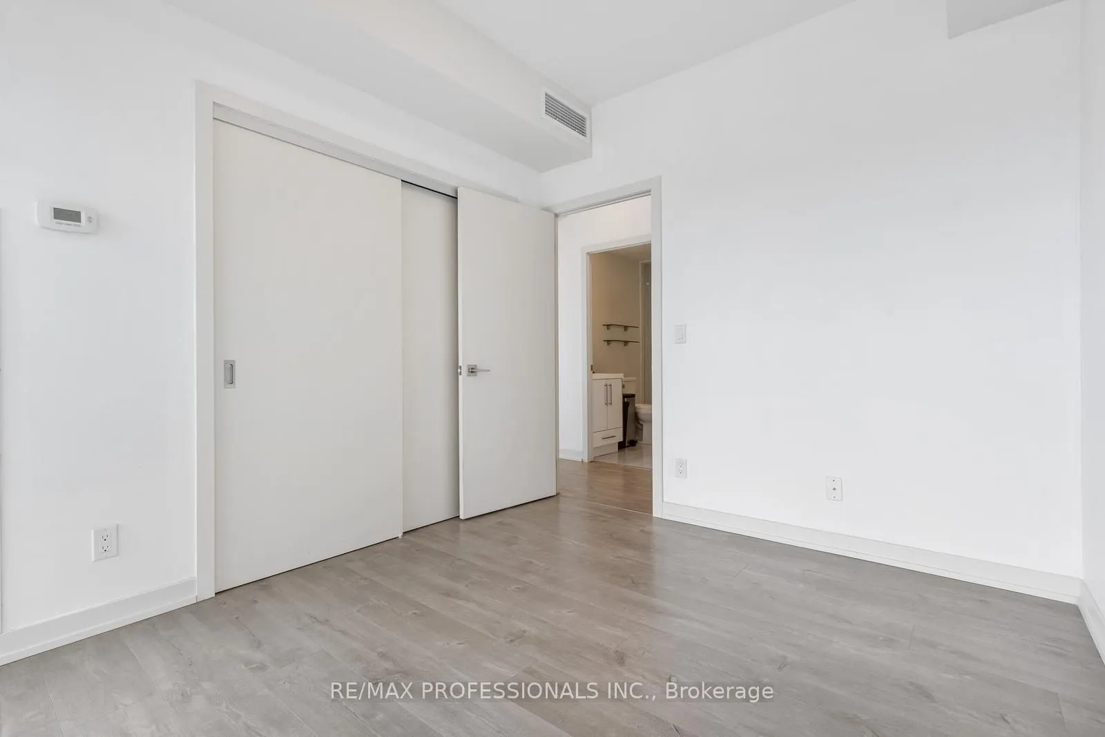 2087 Fairview Street, #1203