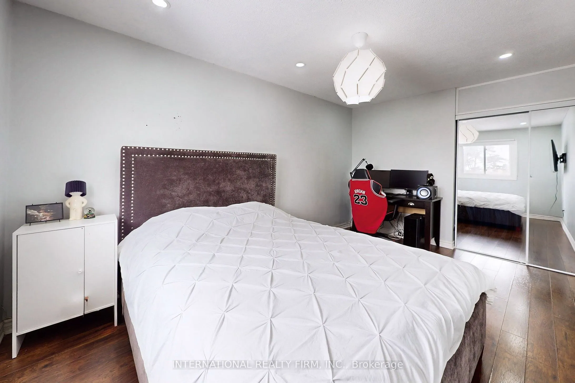 60 Hanson Road, #62