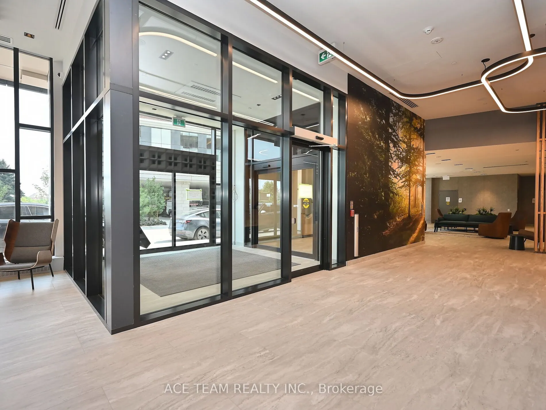 2485 Eglinton Avenue W, #925