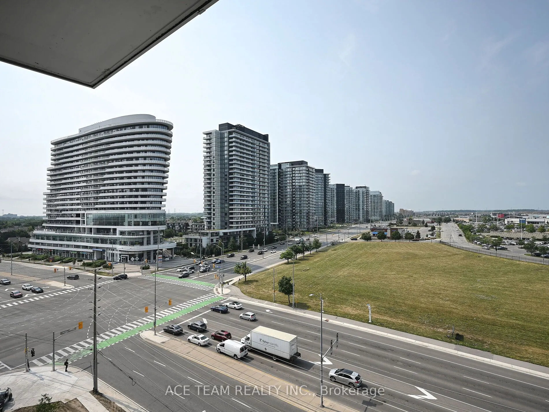 2485 Eglinton Avenue W, #925