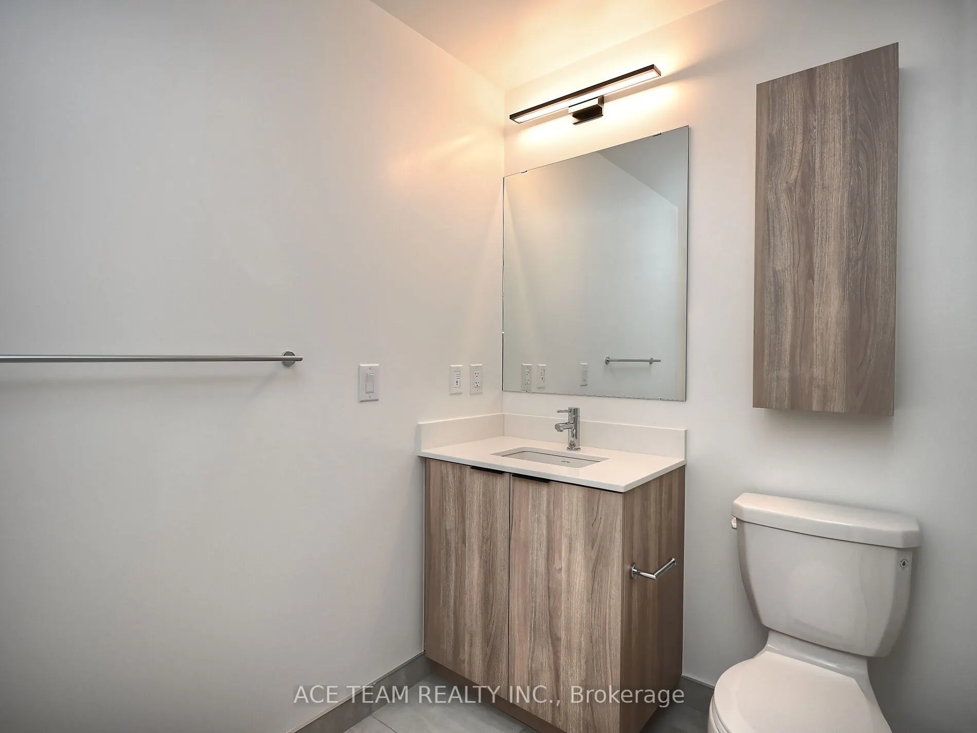 2485 Eglinton Avenue W, #925